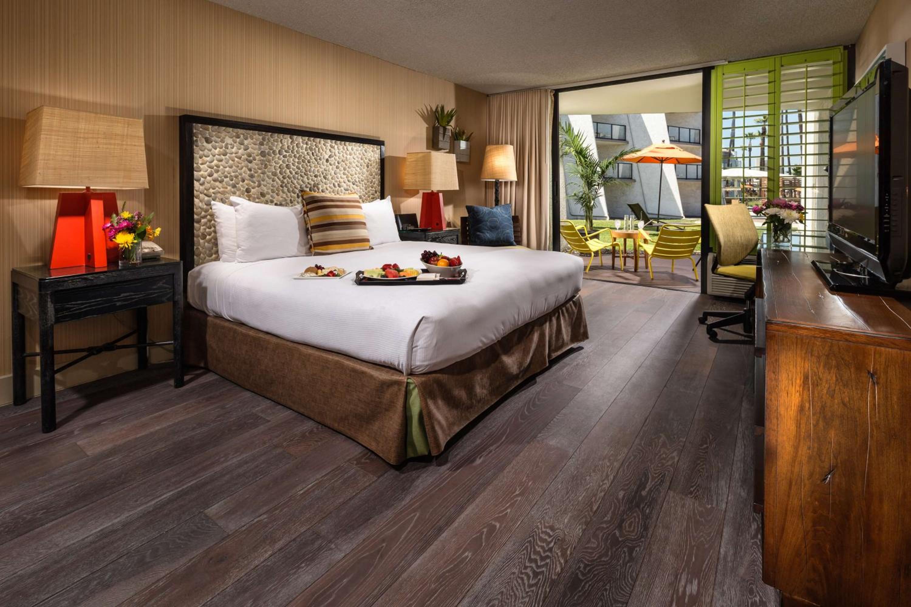 King Room with Garden View - Photo 1