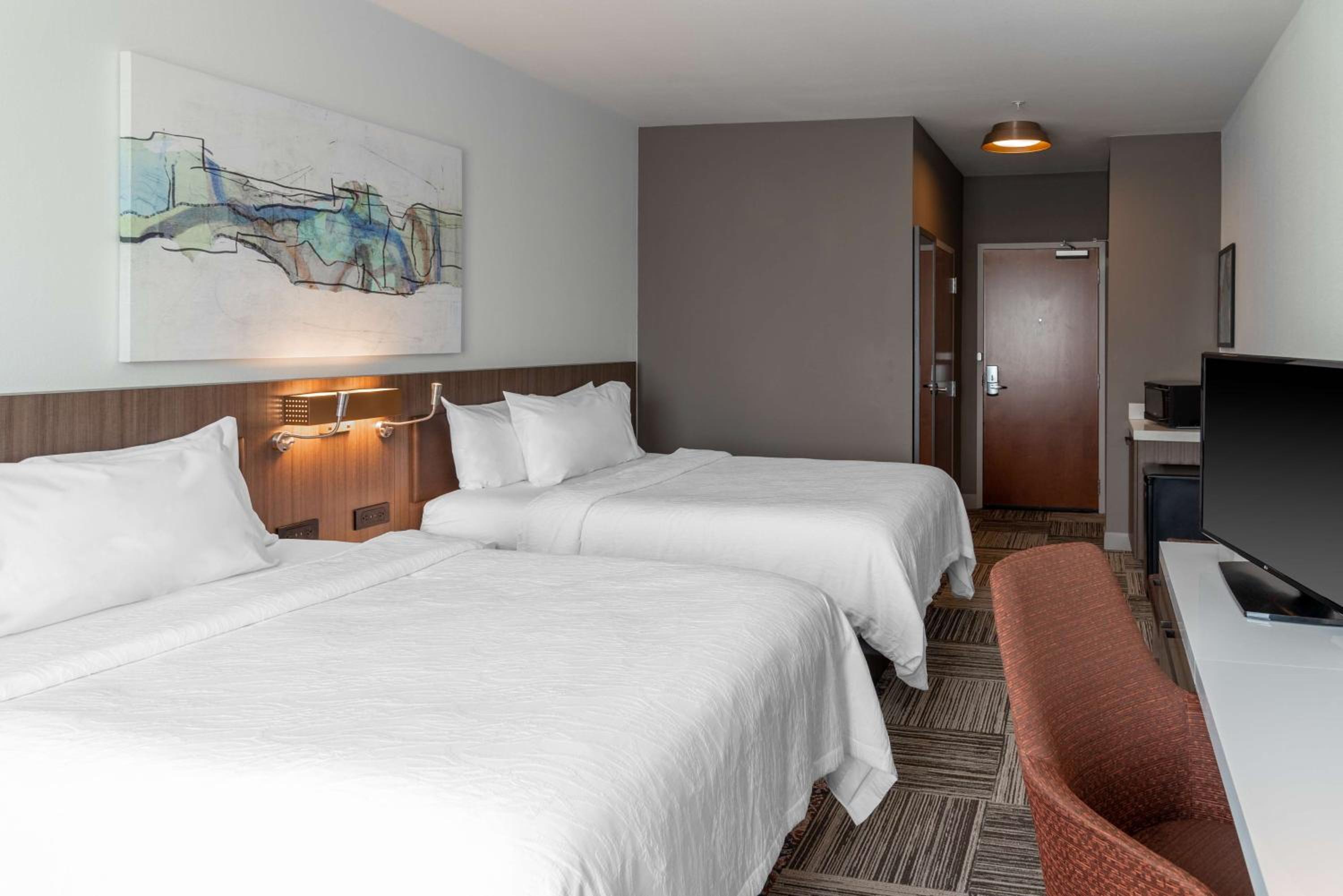 Queen Room with Two Queen Beds - Photo 1