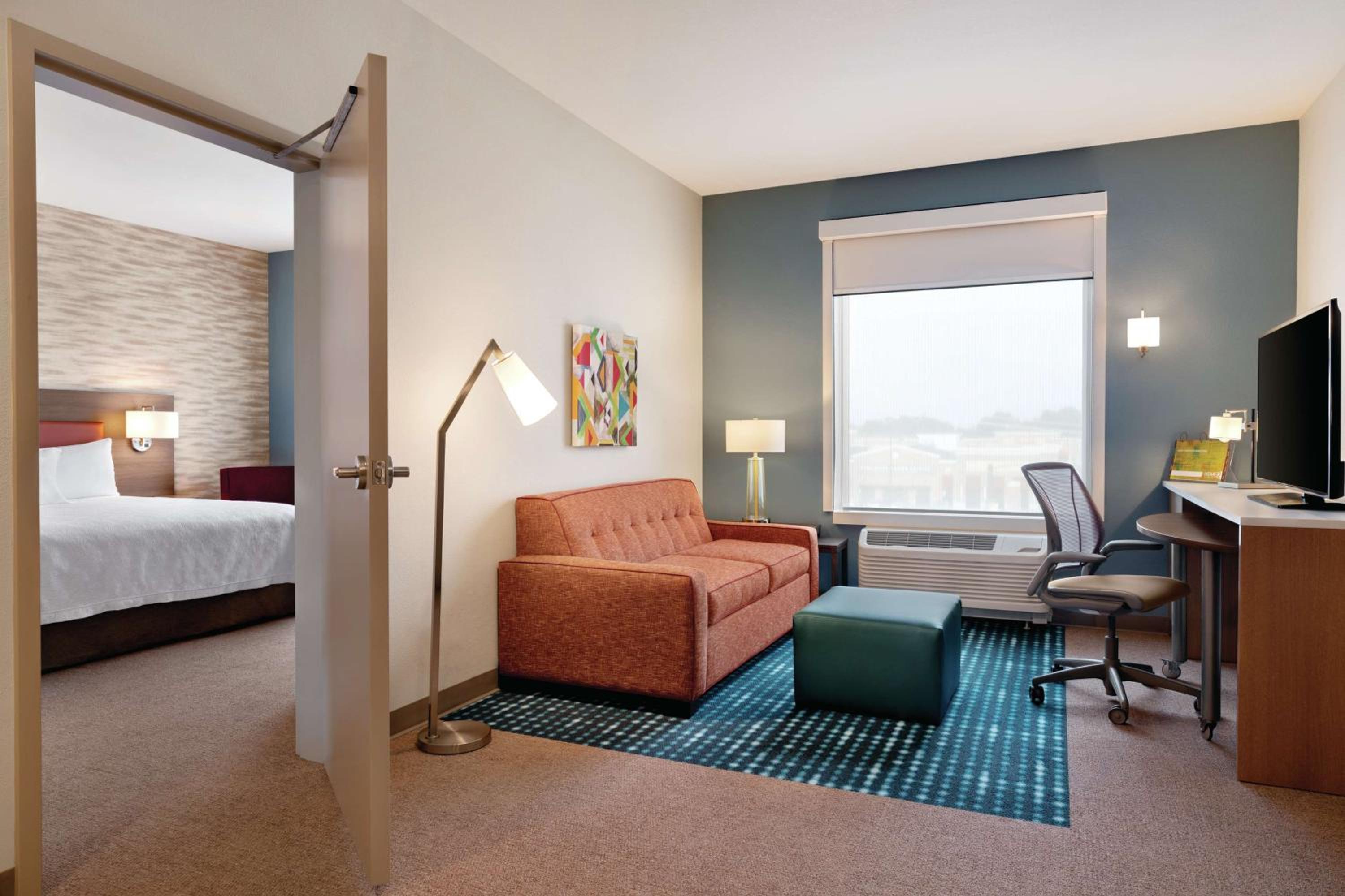 King Suite - Mobility Access/Non-Smoking photo 2