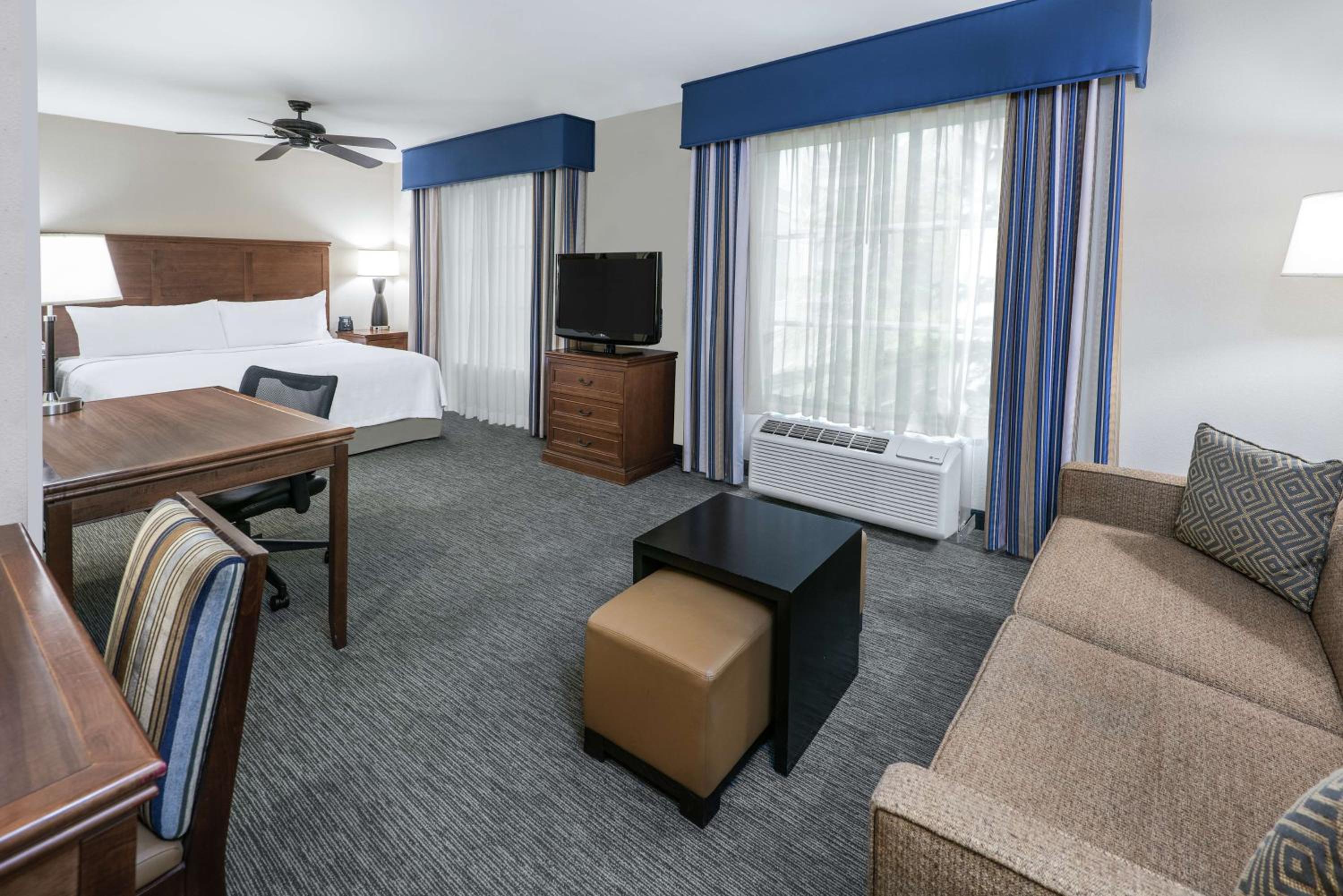 Premium King Studio Suite - Non-Smoking - Photo 1