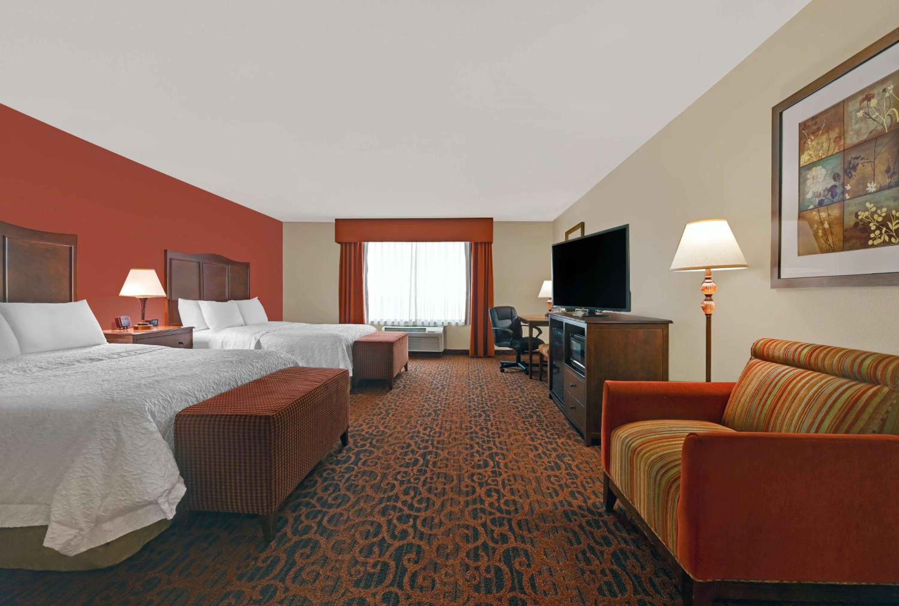 Room with Two Queen Beds - Non-Smoking - Photo 1