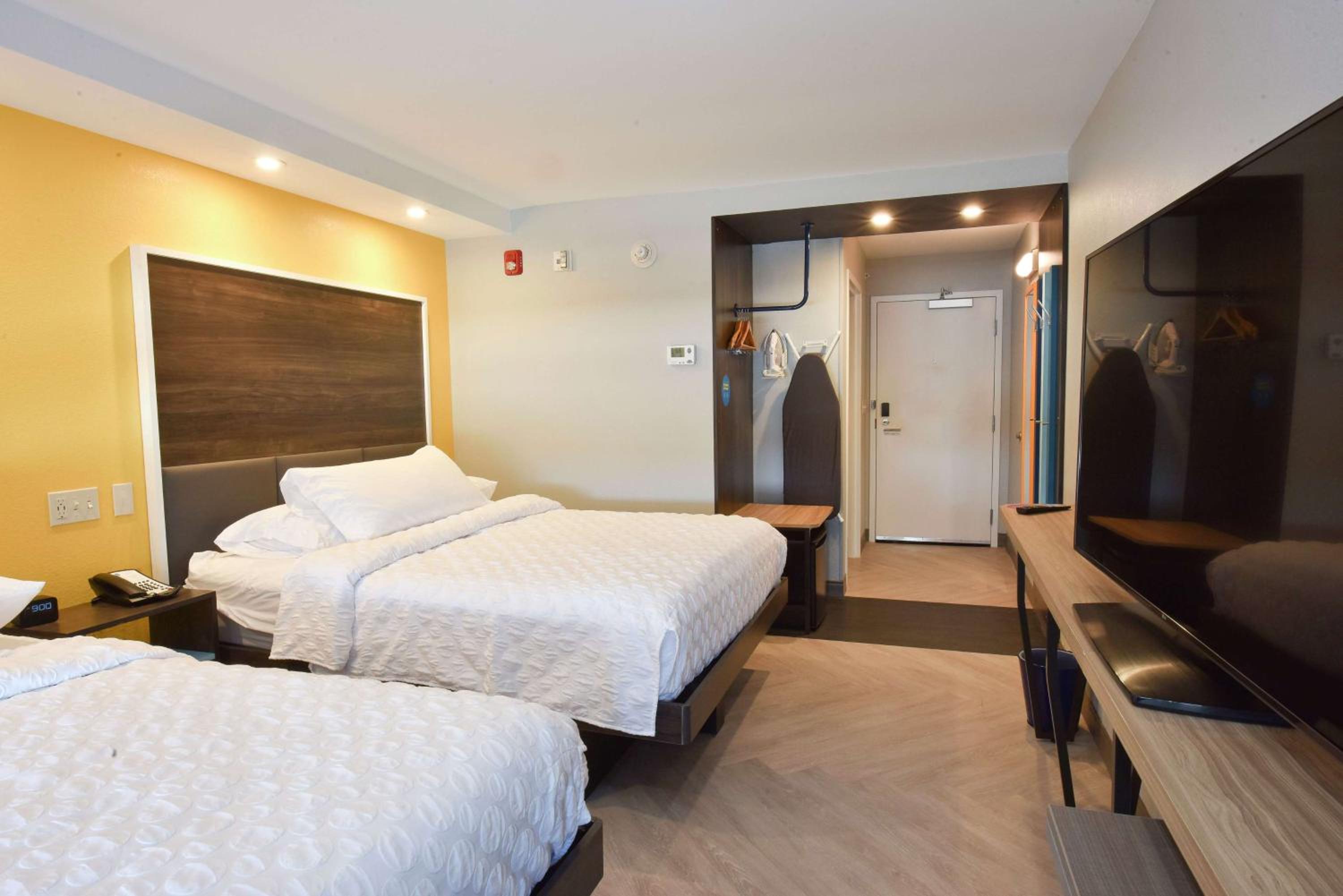 Queen Room with Two Queen Beds - Hearing Access - Photo 1