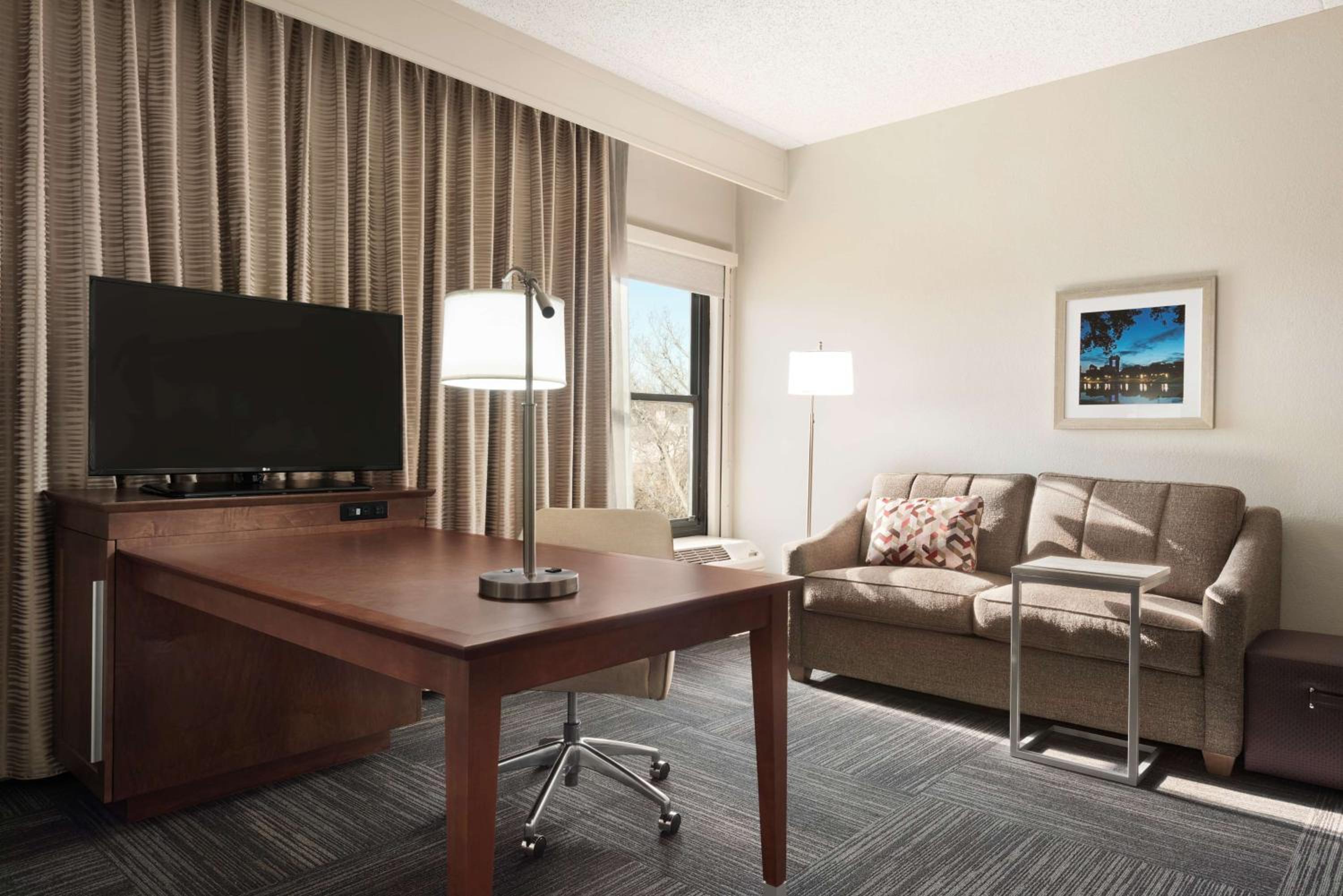 King Studio Suite with Sofa Bed - Non-Smoking - Photo 1