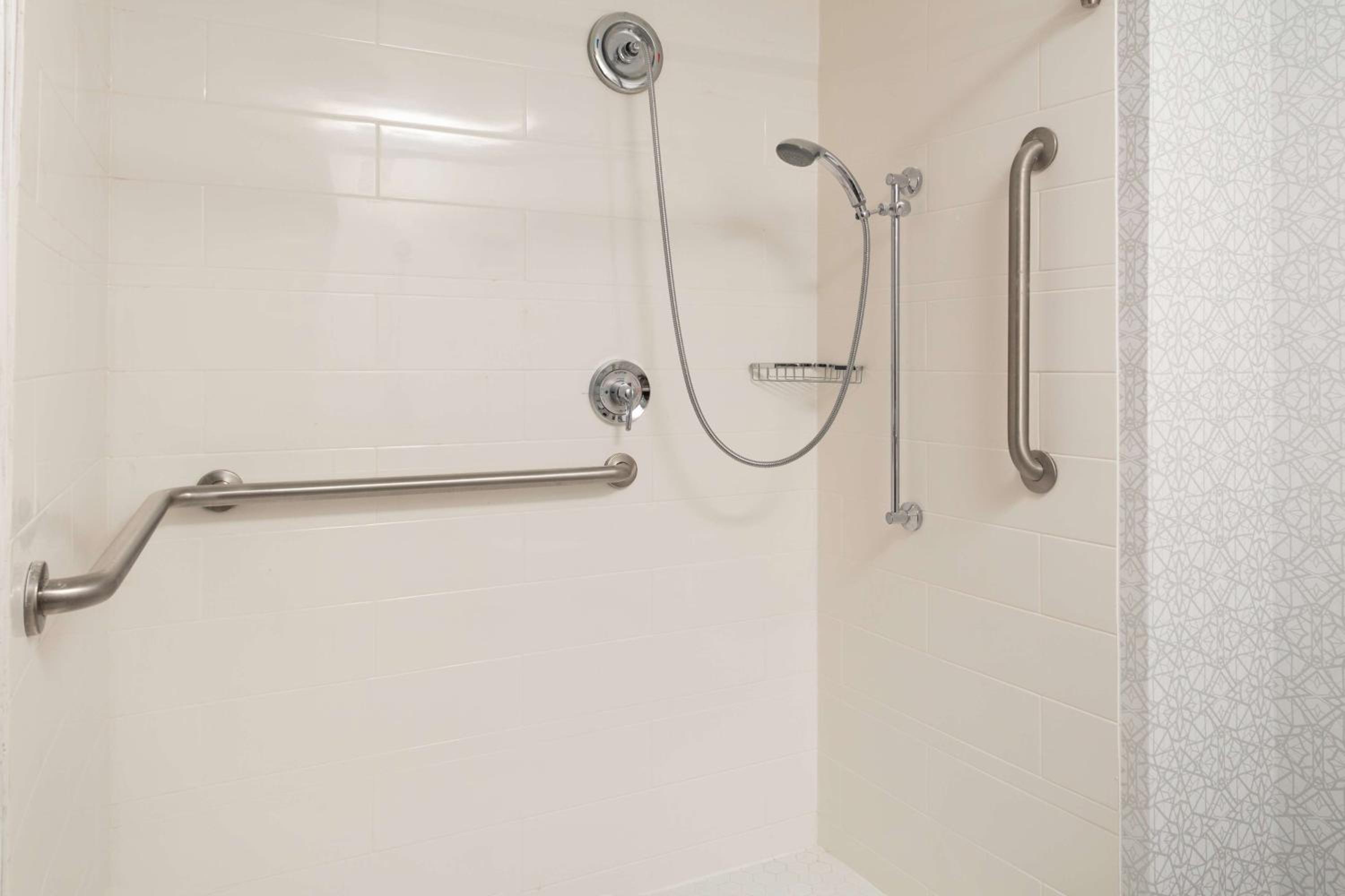 King Room - Mobility Access/Non-Smoking - Photo 2