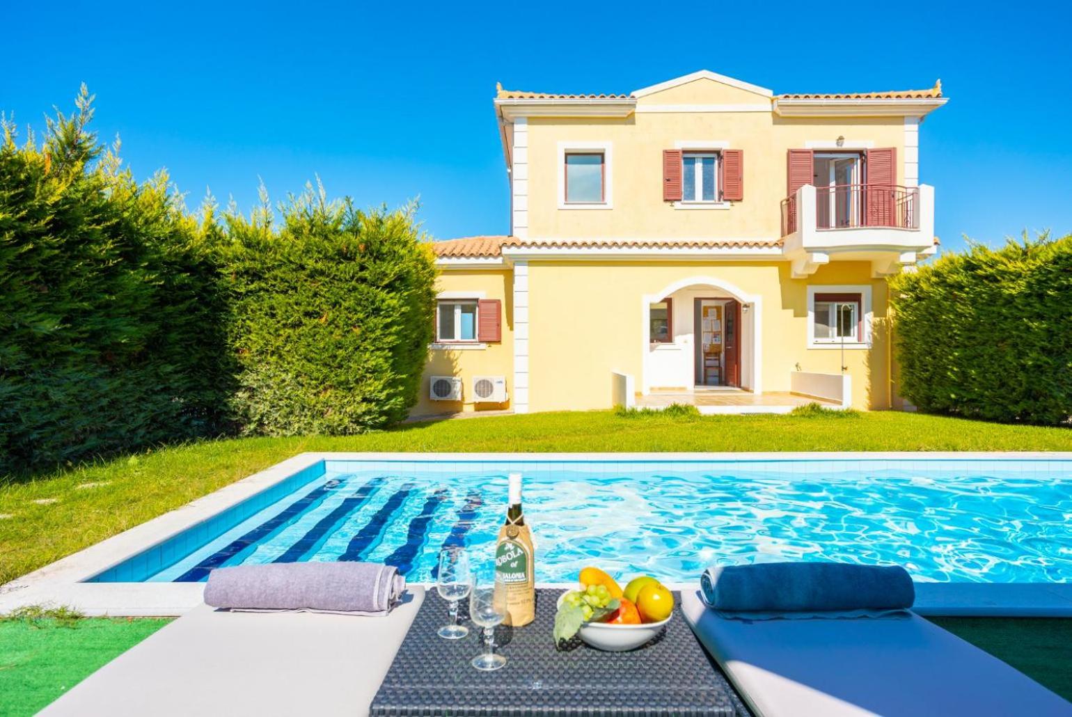 Villa photo 1