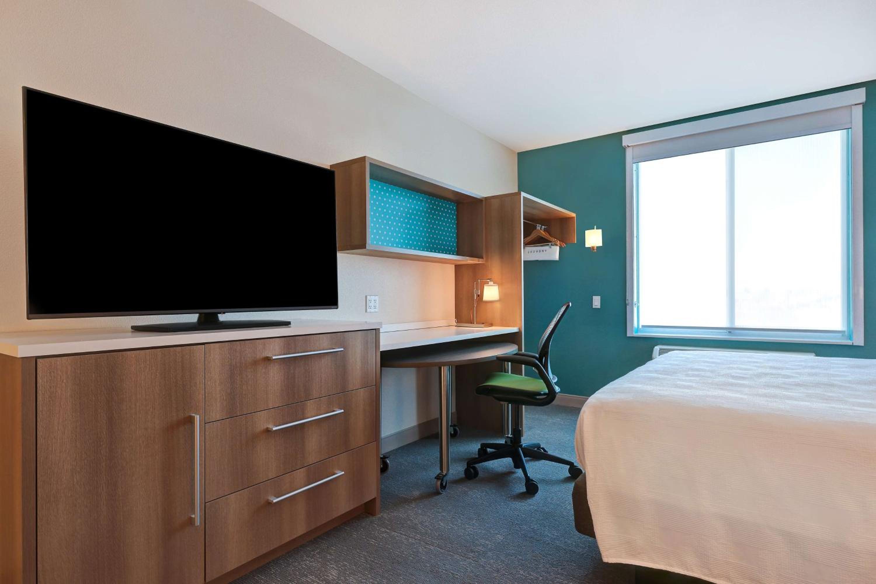 King Studio Suite - Non-Smoking - Photo 4