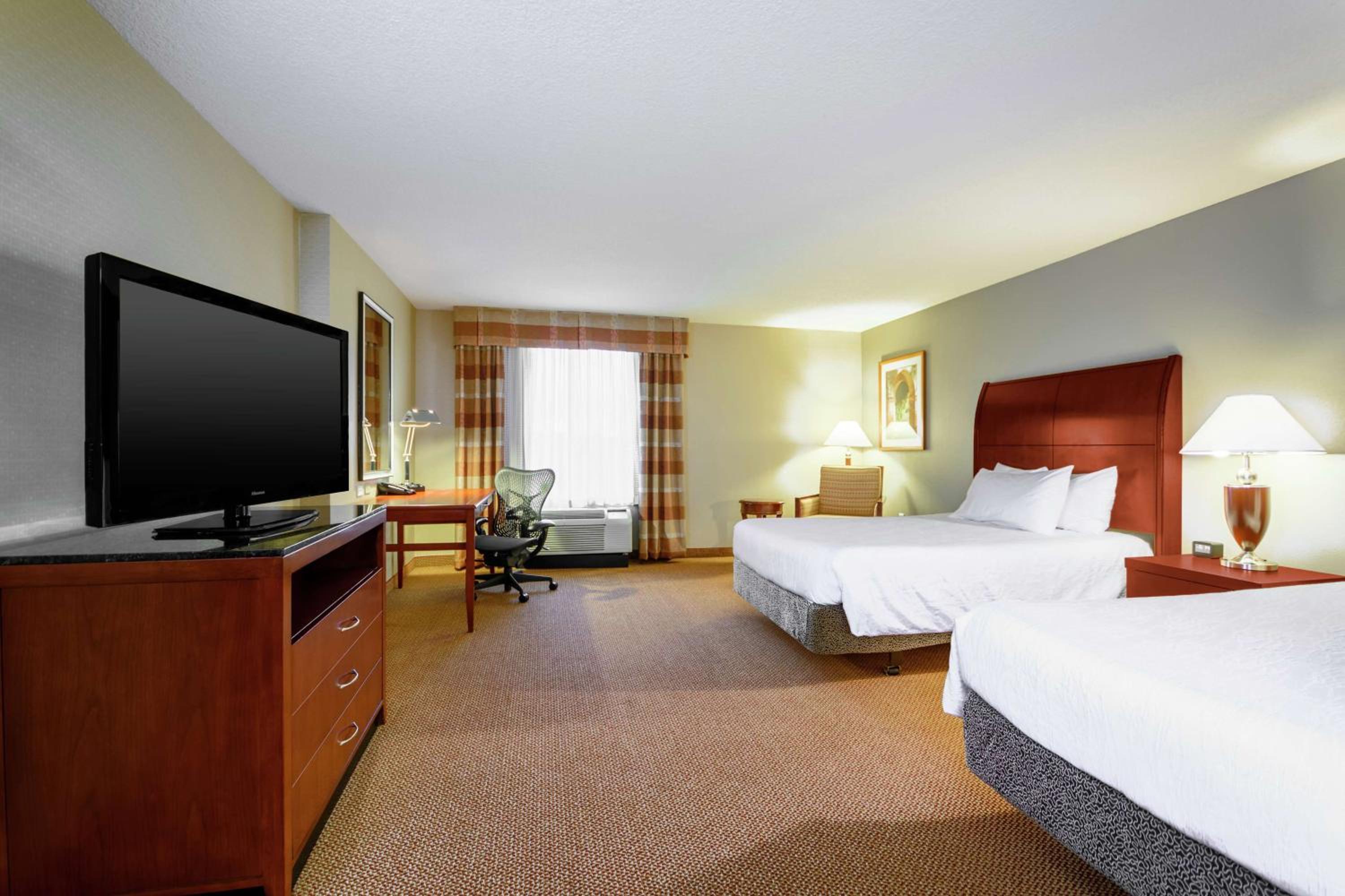 Queen Room with Two Queen Beds and Accessible Tub - Mobility Access - Photo 1