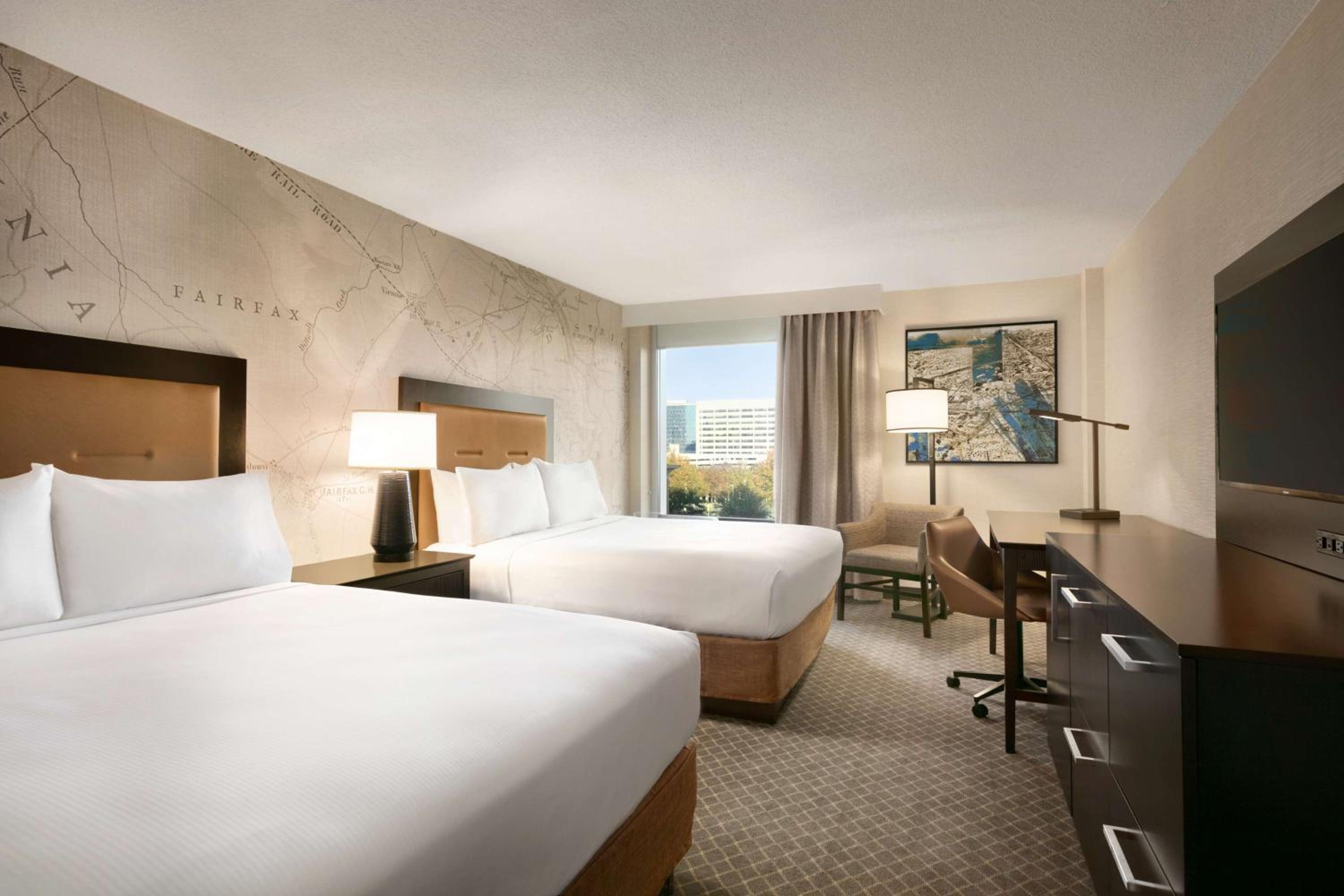 Queen Room with Two Queen Beds - Hearing Access - Photo 4