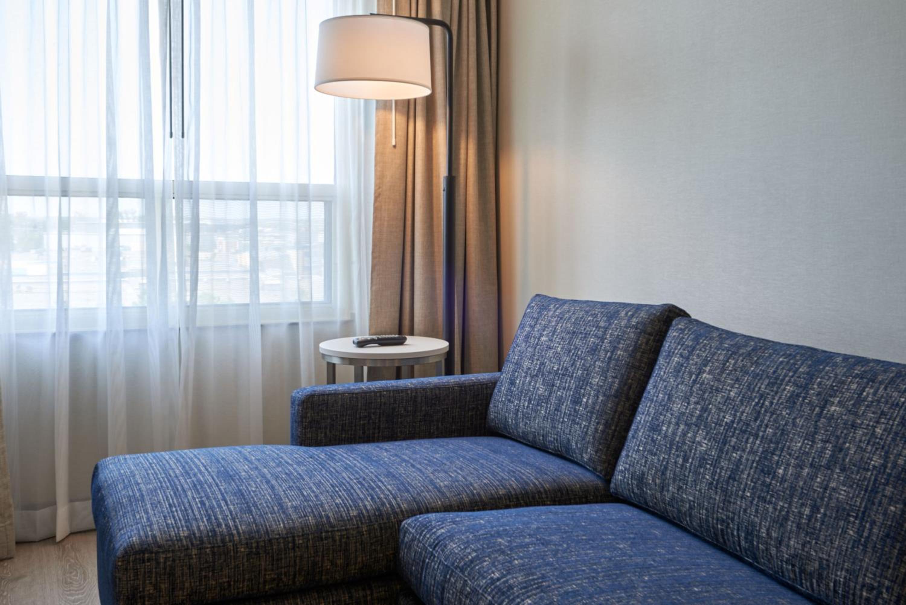 Corner King Suite with Sofa Bed thumbnail 5