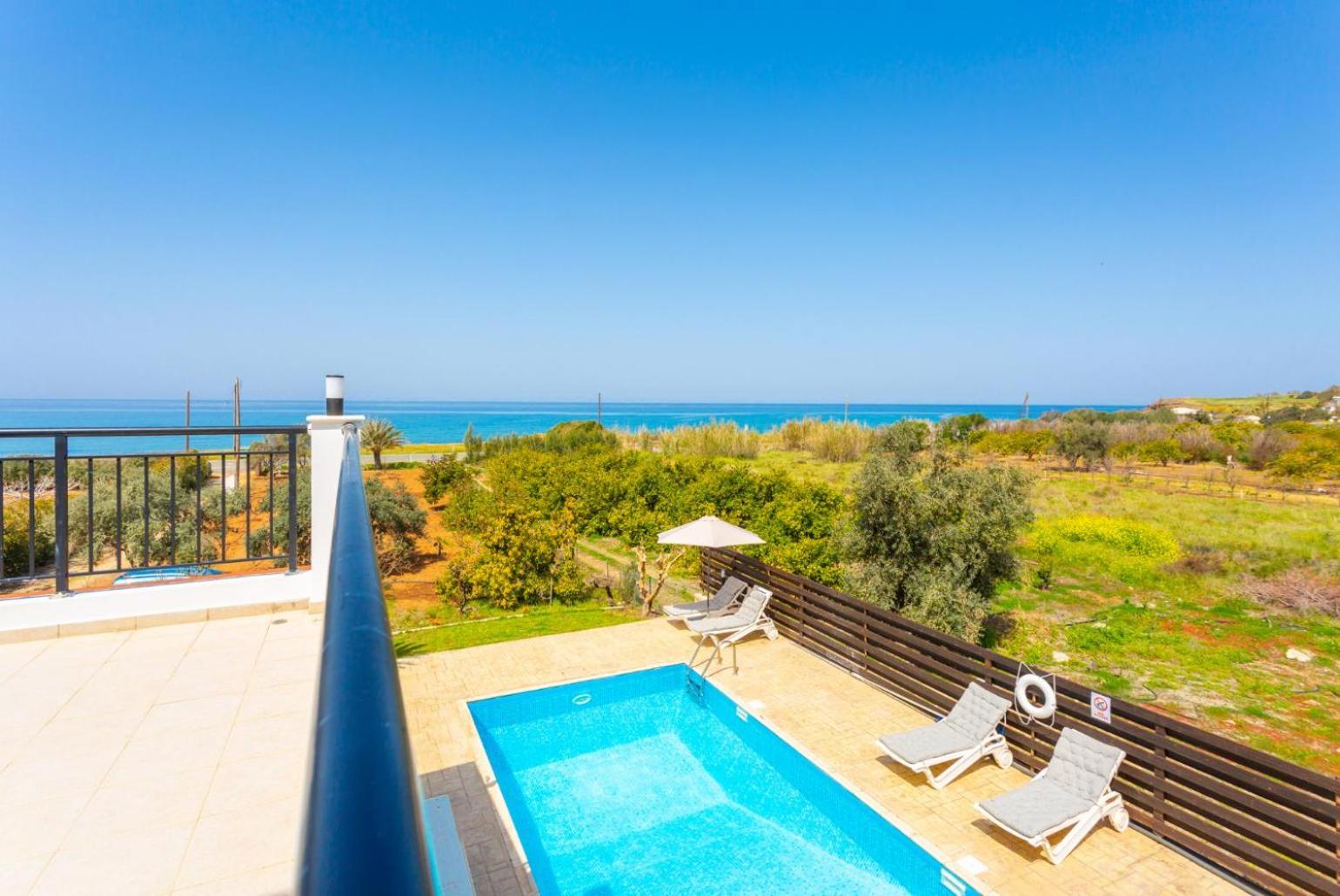 Villa photo 3