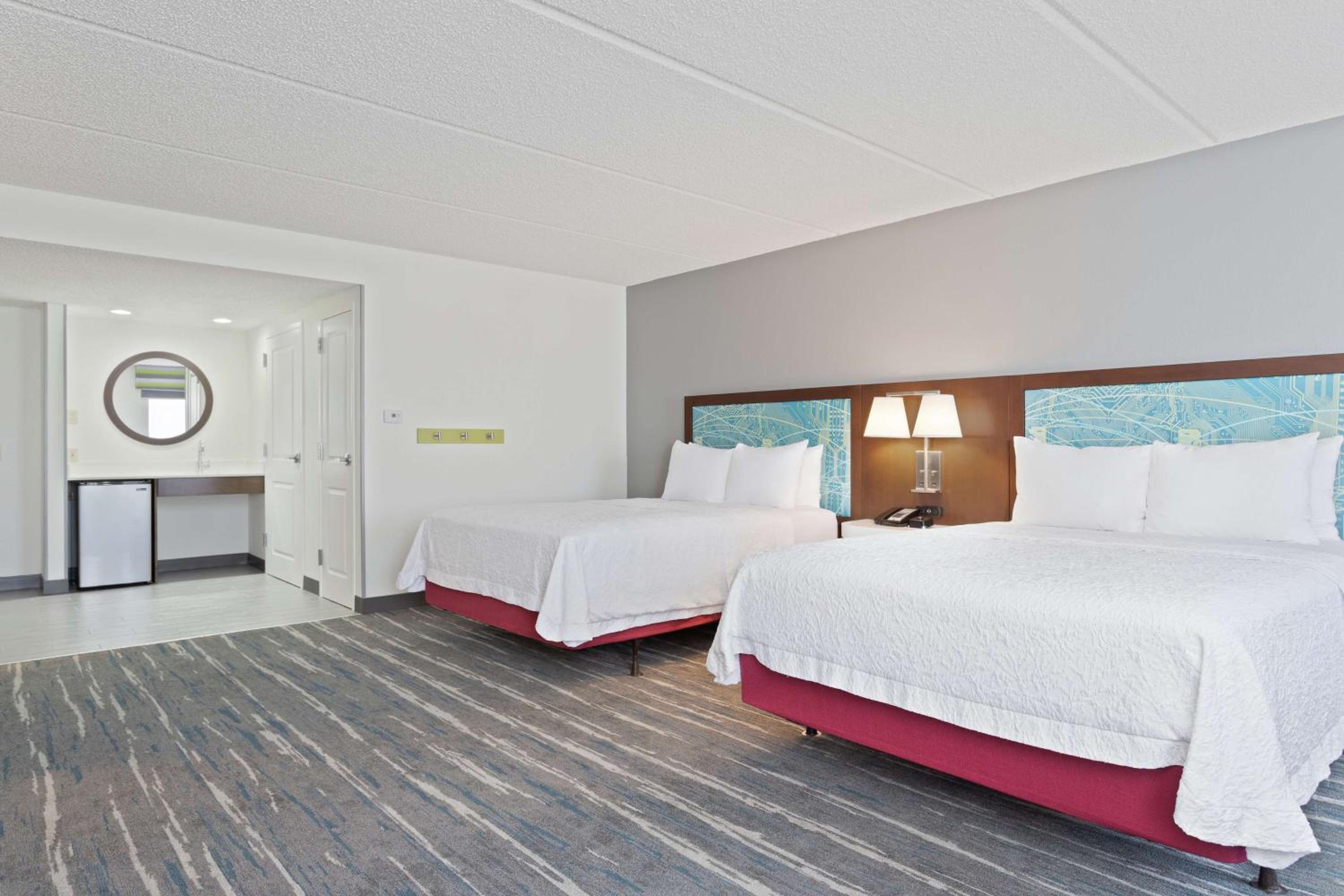 Queen Studio Suite with Two Queen Beds - Mobility Access/Non-Smoking