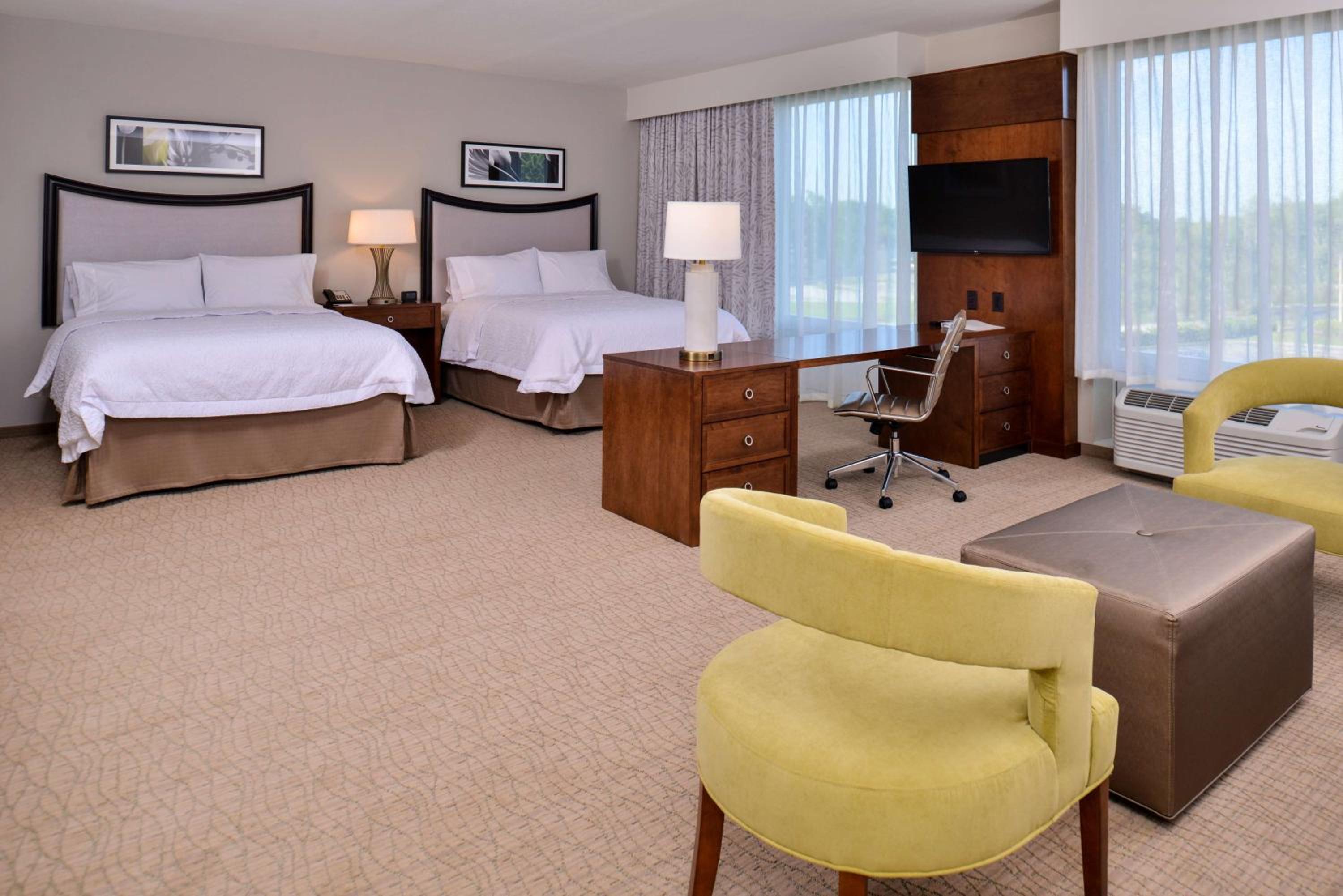 Queen Suite with Two Queen Beds - Non-Smoking