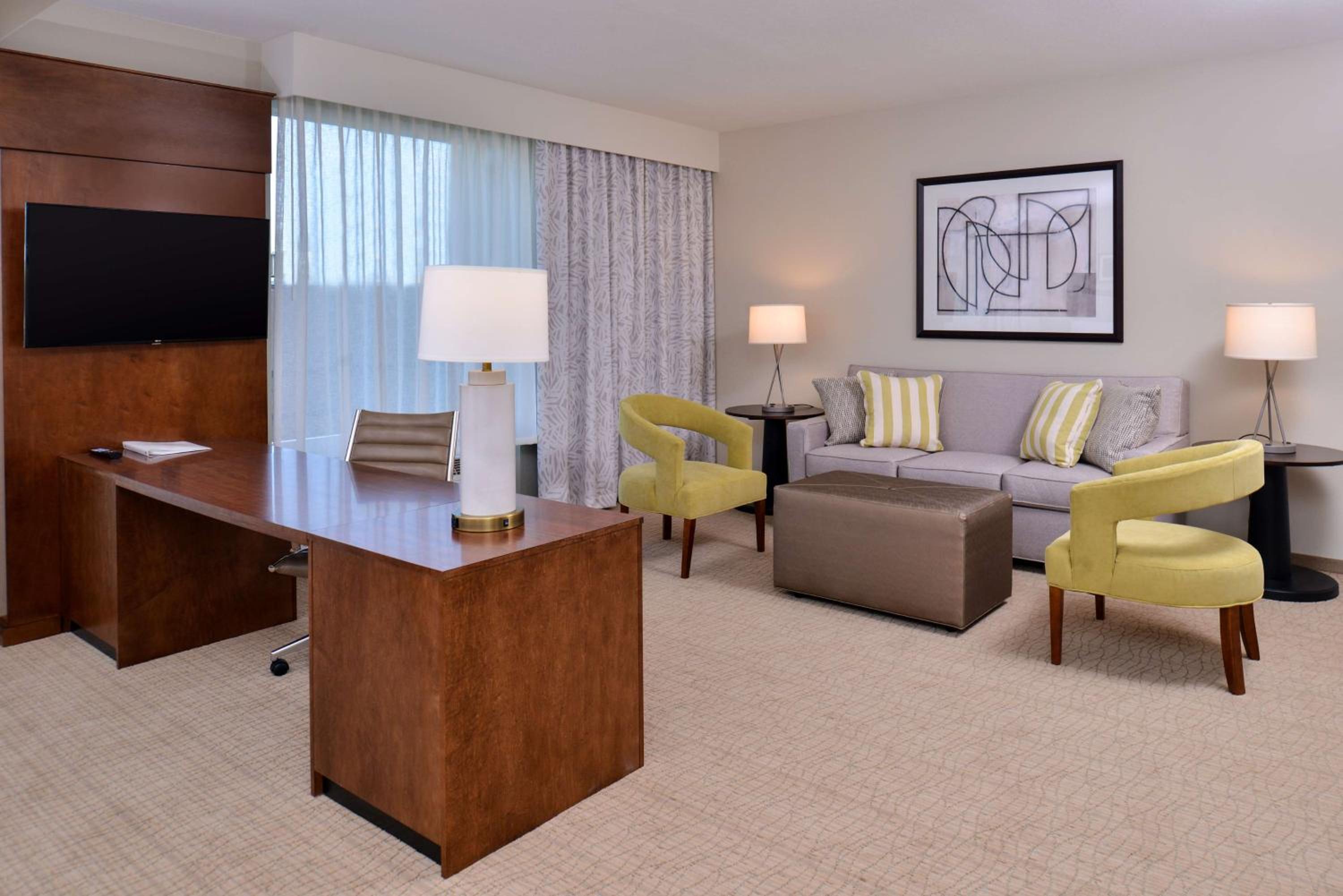 Queen Suite with Two Queen Beds - Non-Smoking