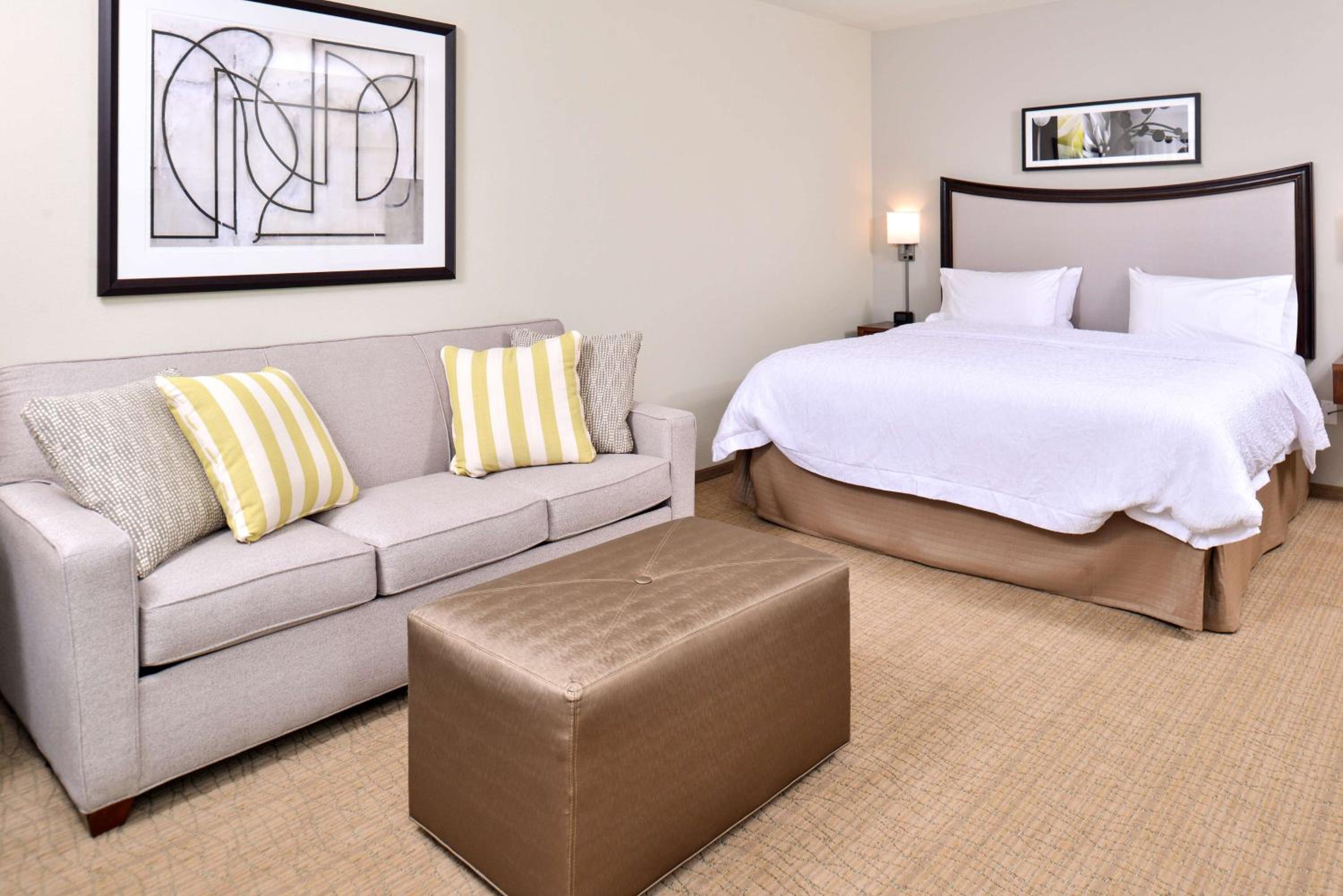 King Room with Sofa Bed - Non-Smoking