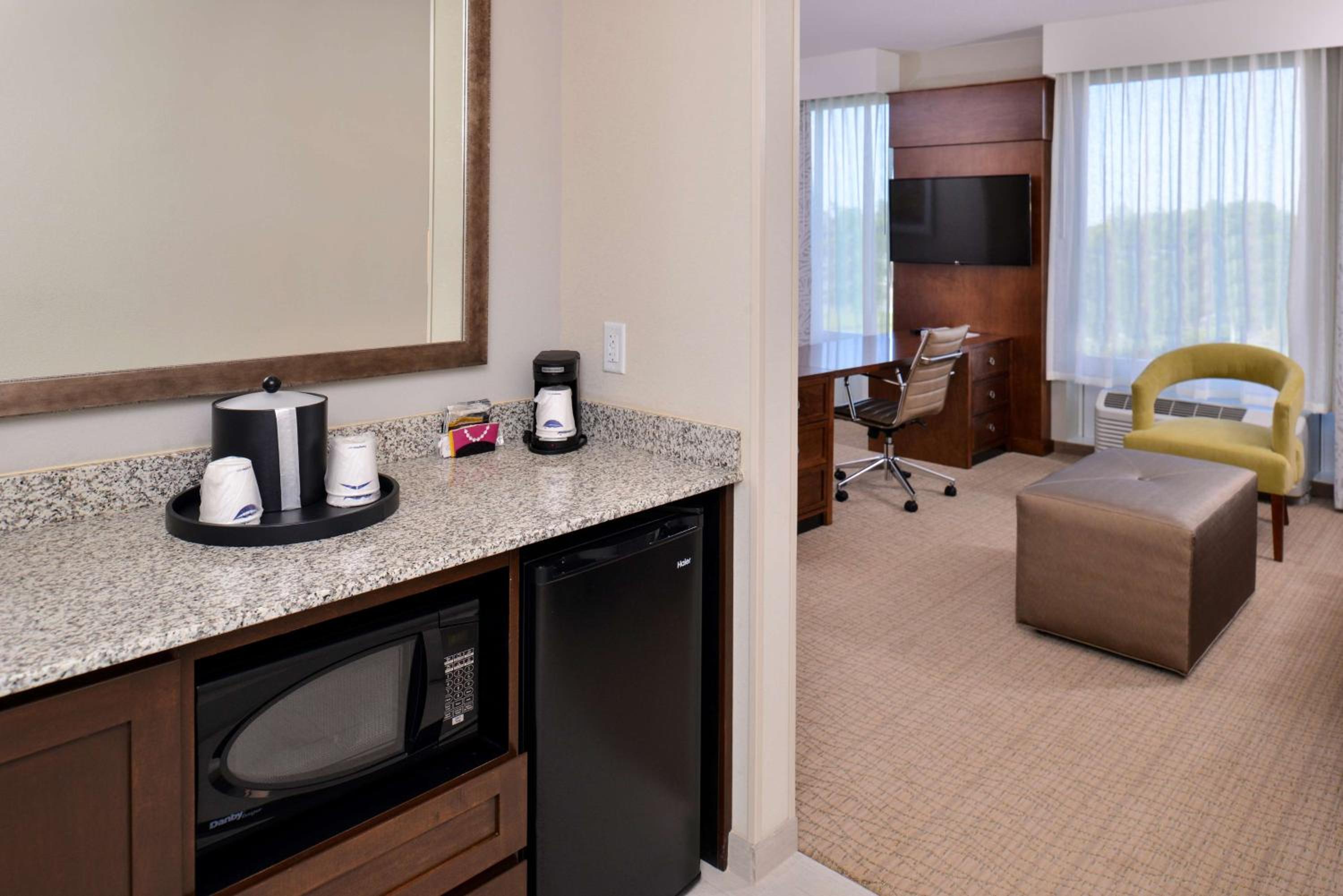 King Suite with Sofa Bed - Non-Smoking