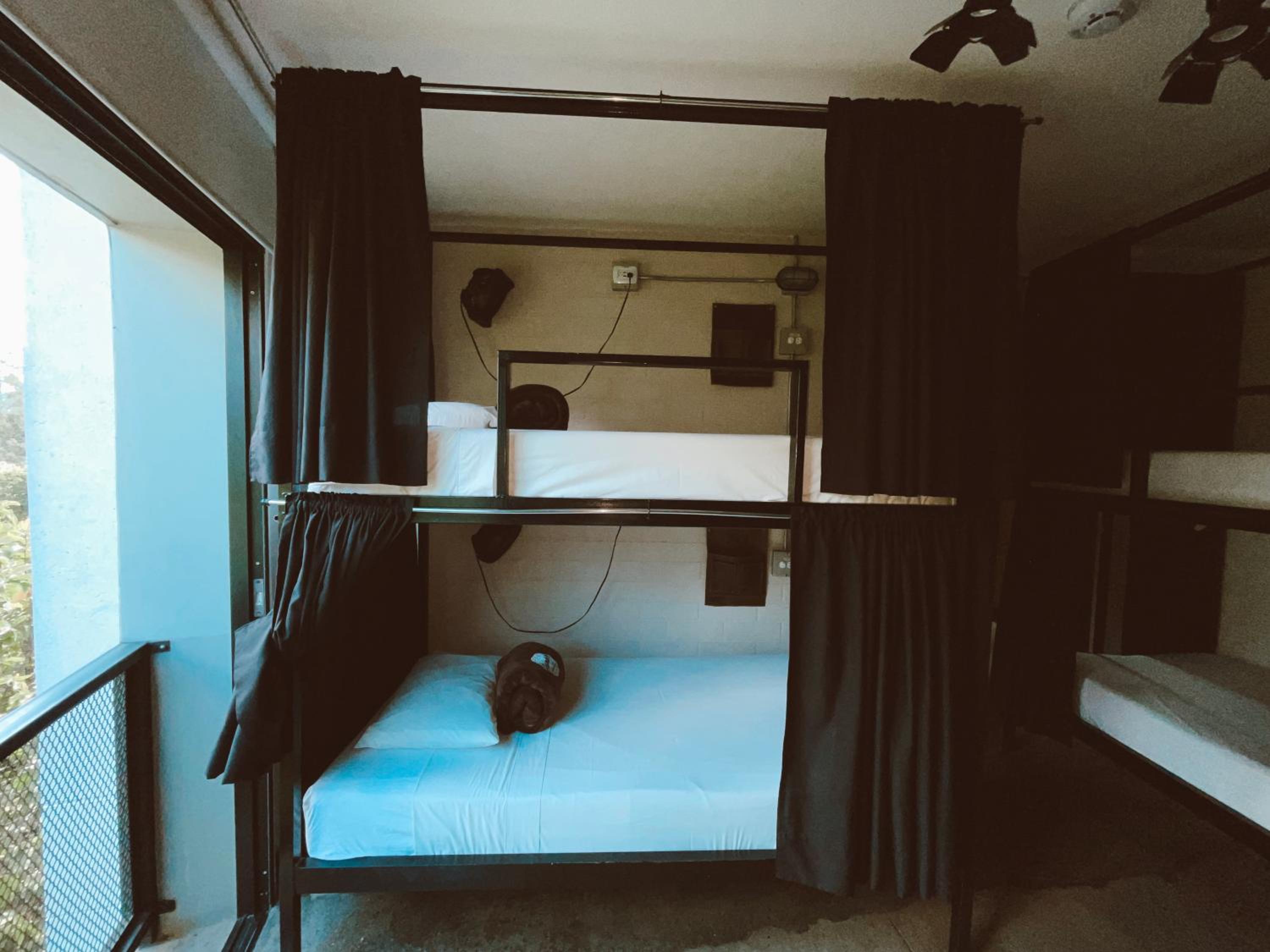 Bed in 6-Bed Mixed Dormitory Room photo 2