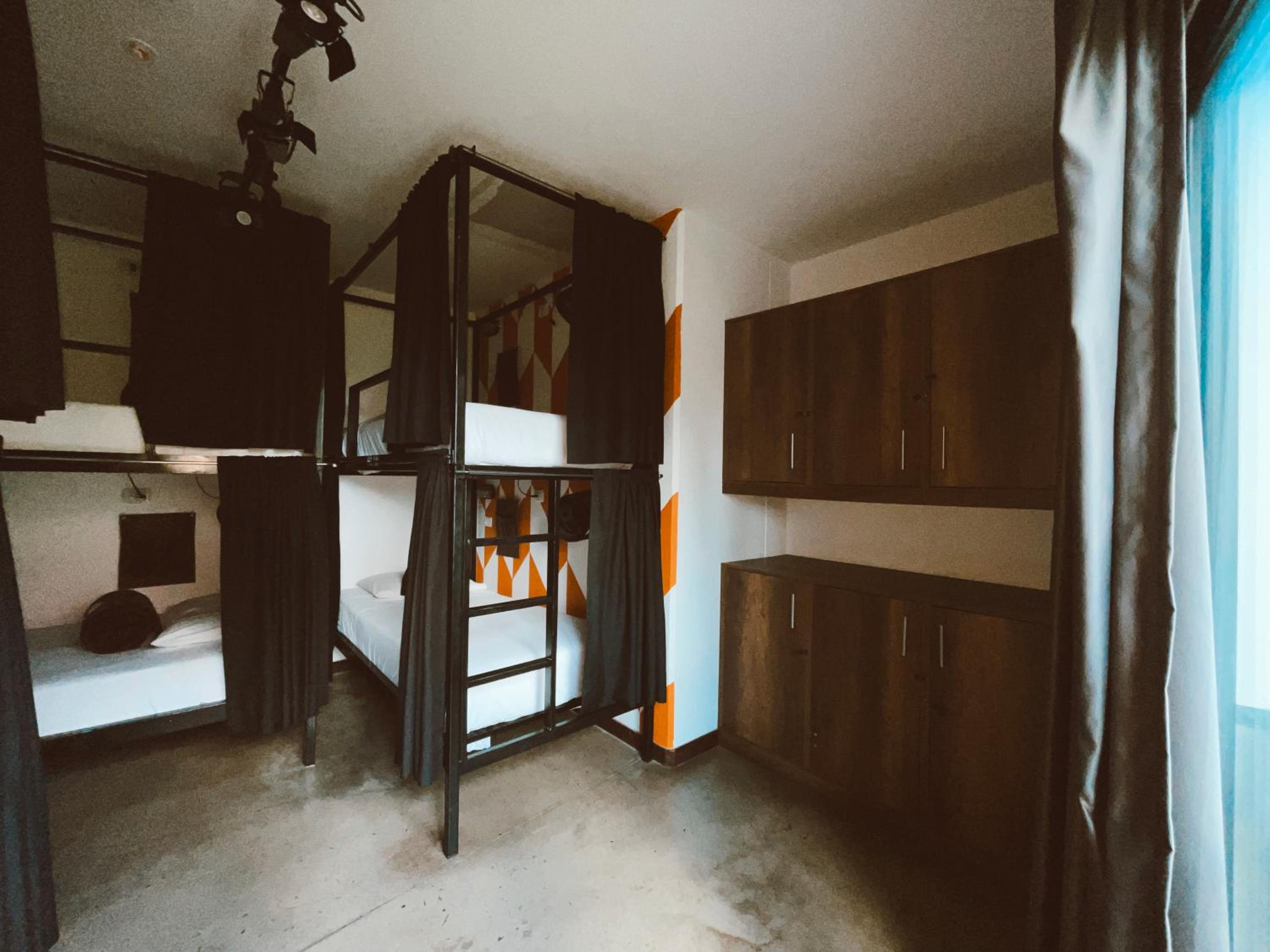 Bed in 6-Bed Mixed Dormitory Room photo 2