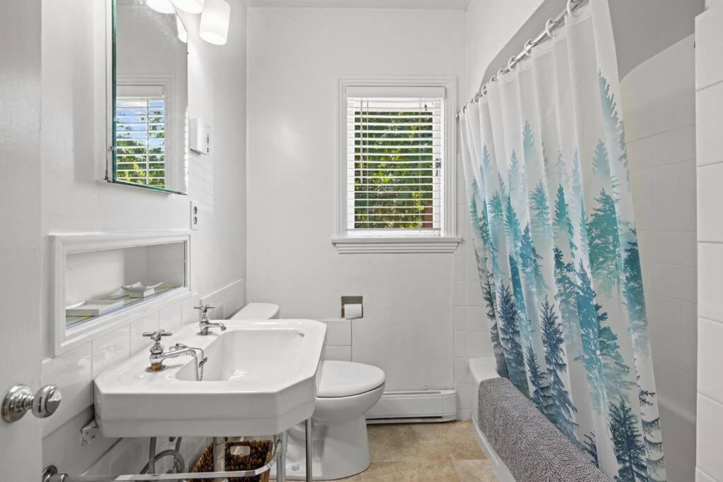 Two-Bedroom House photo 2