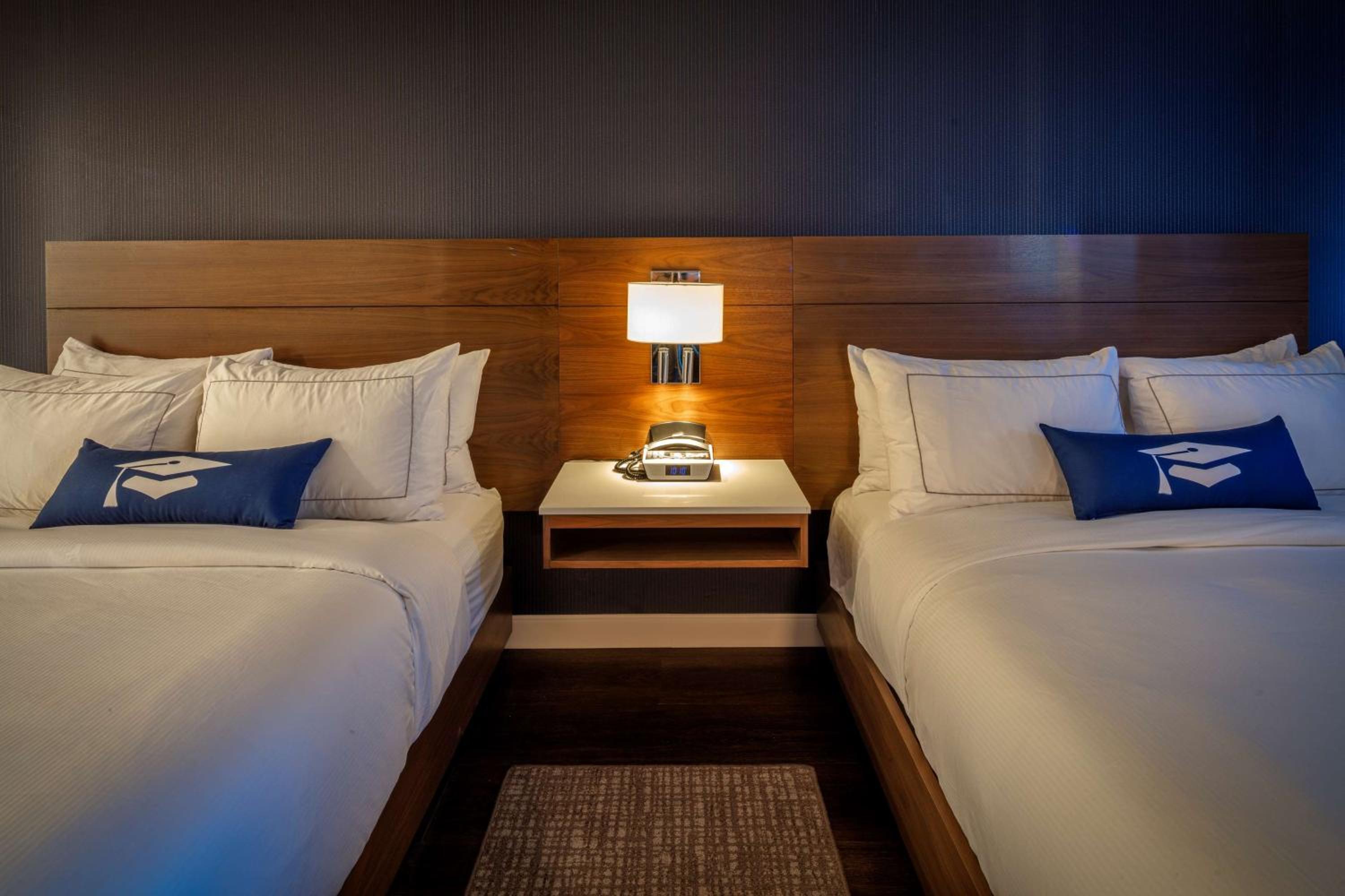 Queen Room with Two Queen Beds - Photo 1
