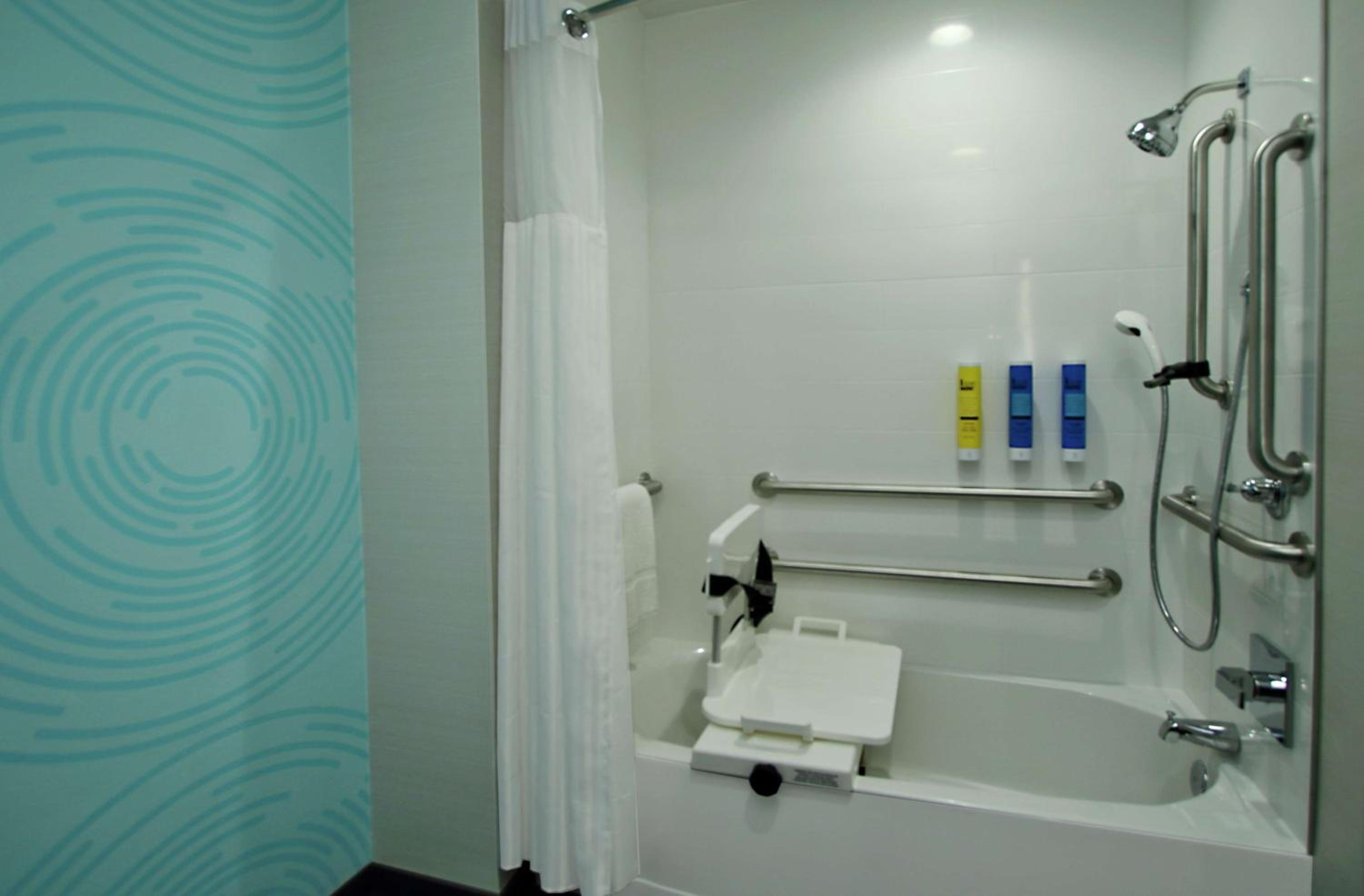 Queen Room with Two Queen Beds - Mobility Access