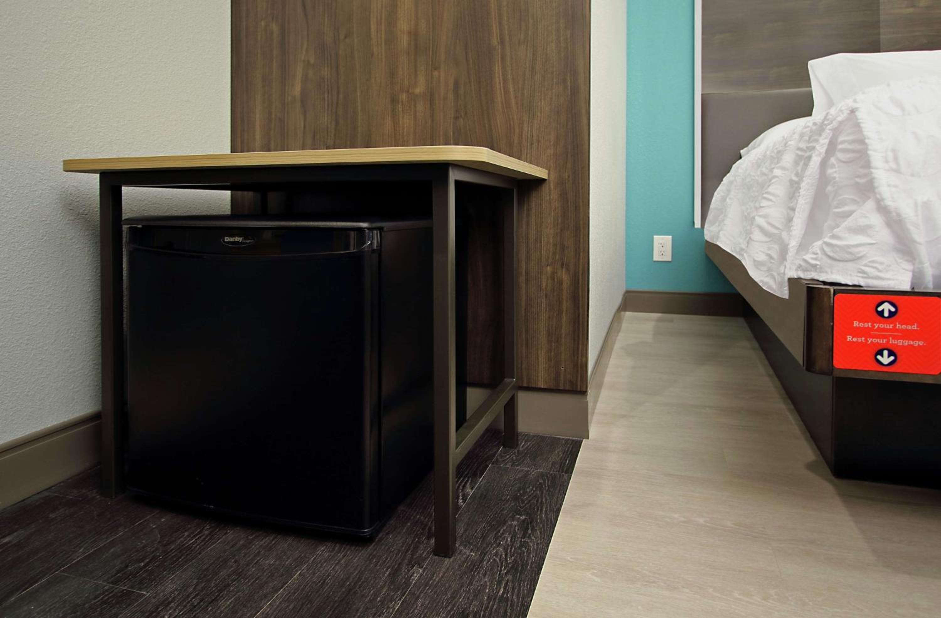 Queen Room with Two Queen Beds - Mobility Access photo 2