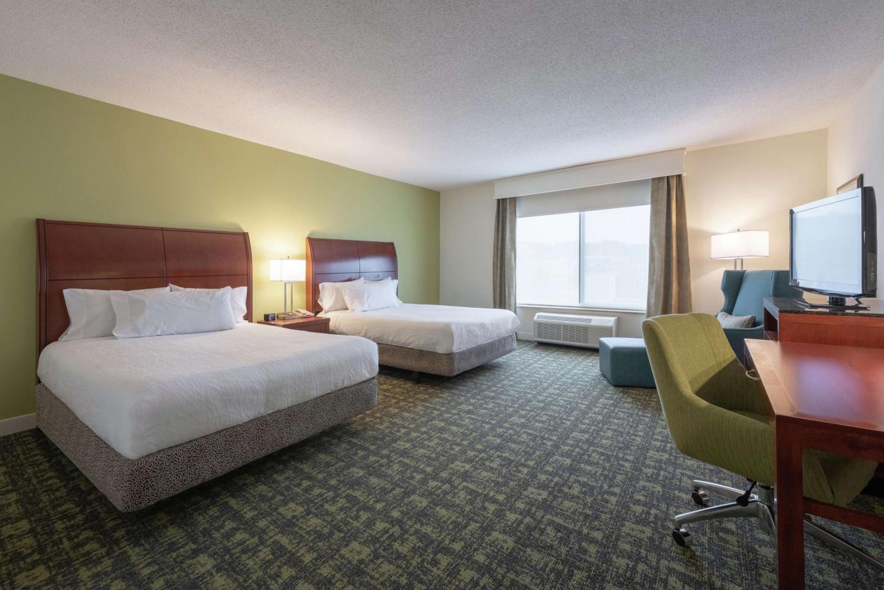 Queen Room with Two Queen Beds - Mobility and Hearing Access - Photo 6