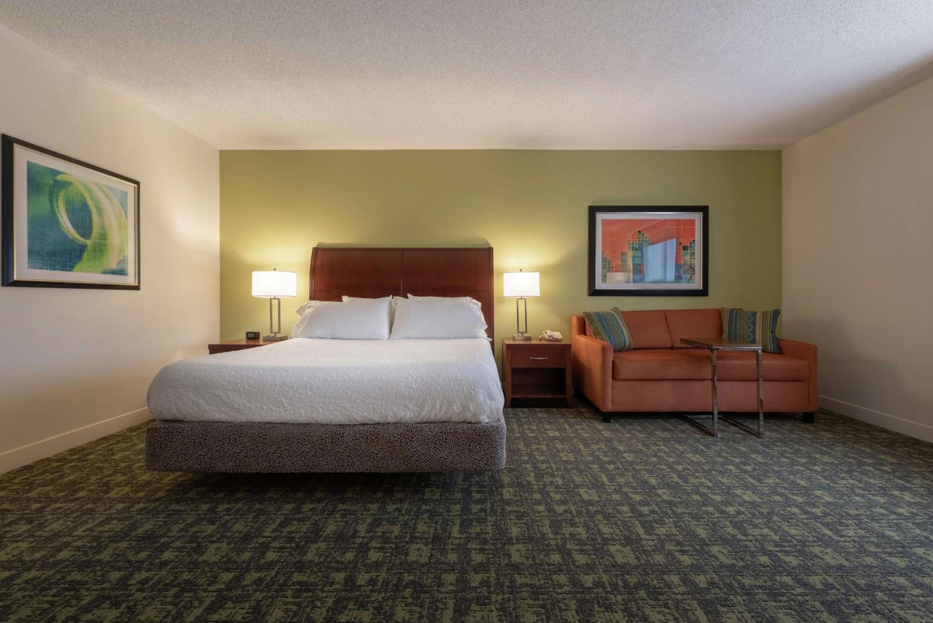 Deluxe King Room - Photo 2