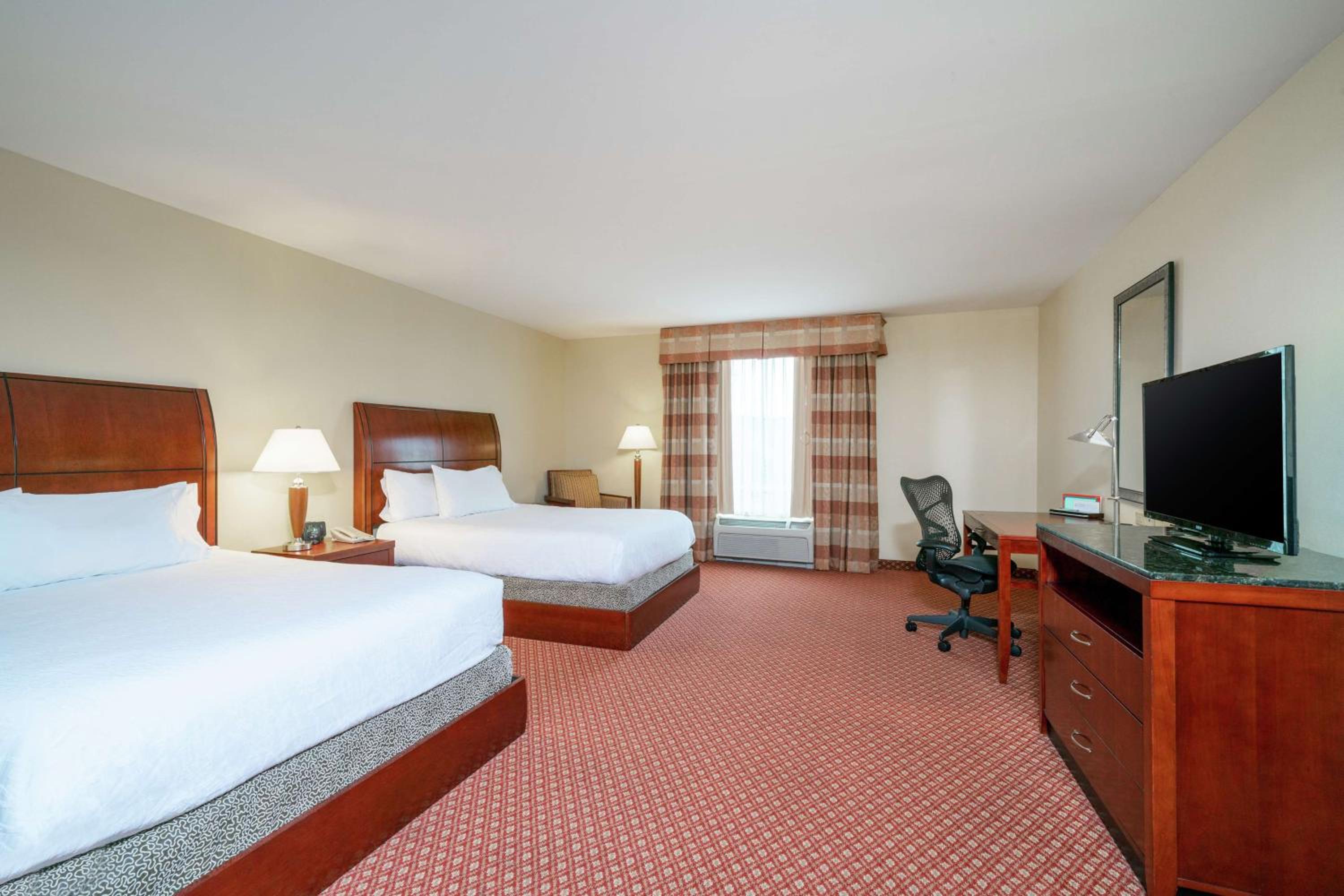 Queen Room with Two Queen Beds - Photo 1