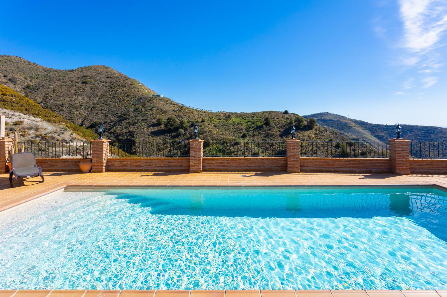 Villa photo 3