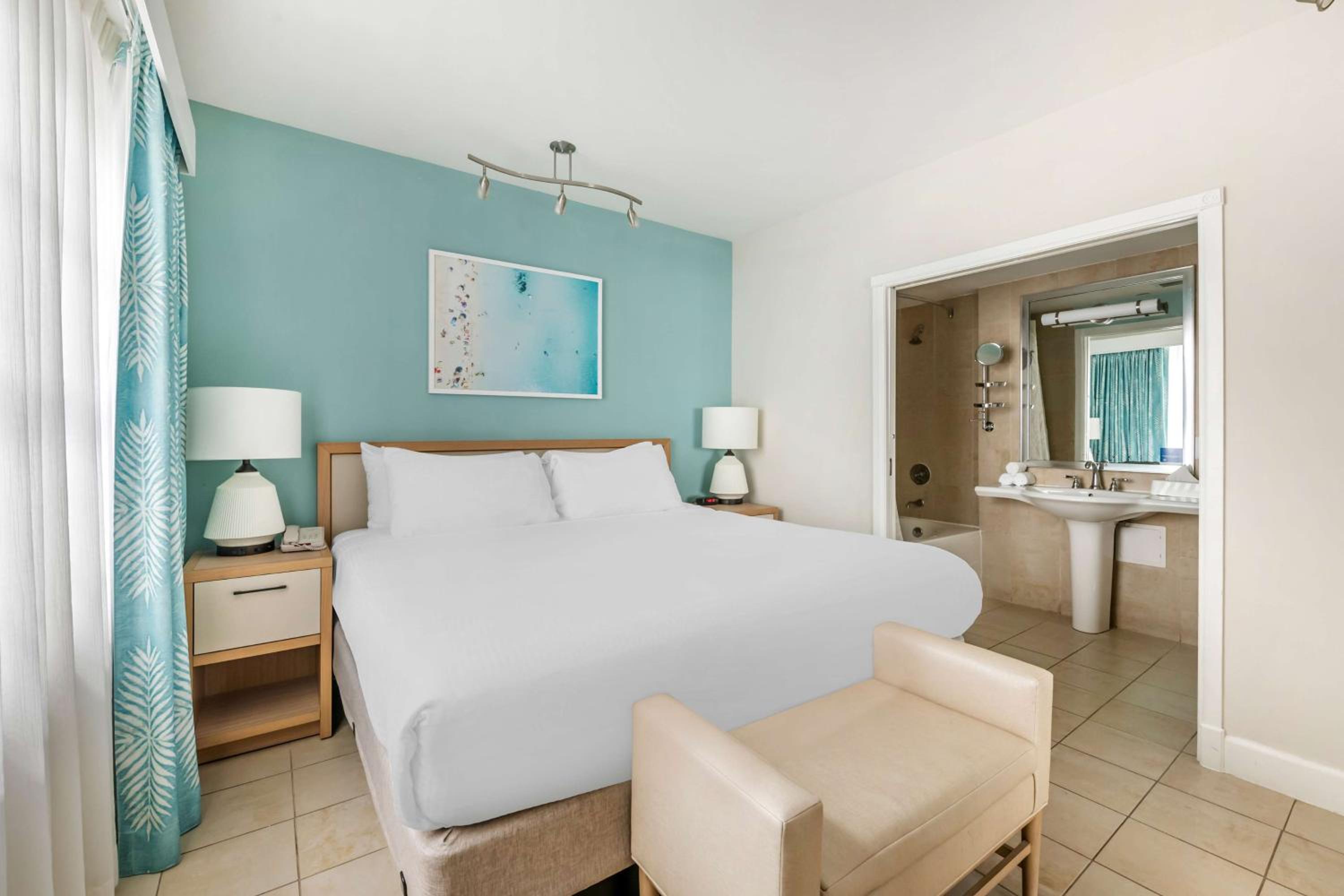 One-Bedroom King Suite with Sofa Bed - Photo 1