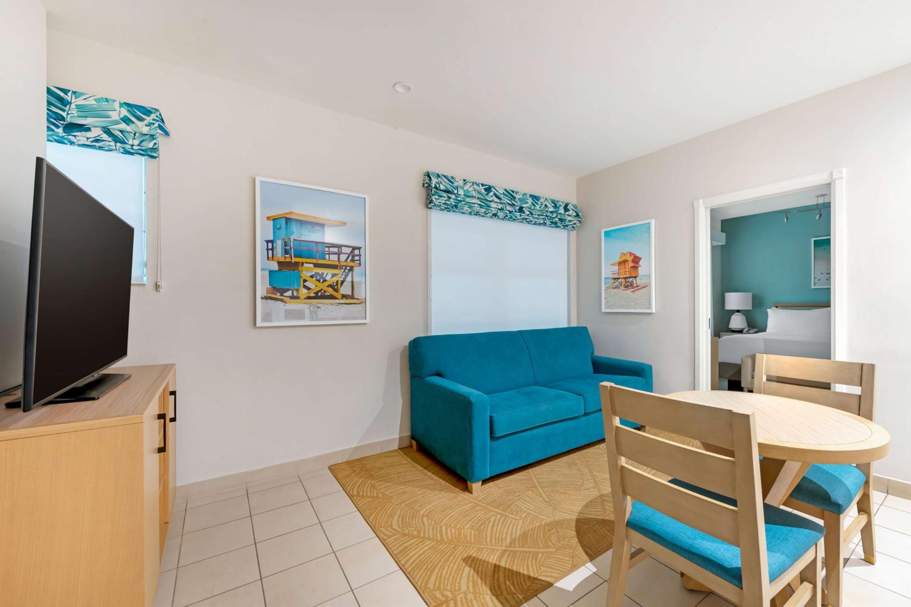 Two Bedroom Suite with Two King Beds and Sofabed - Photo 1
