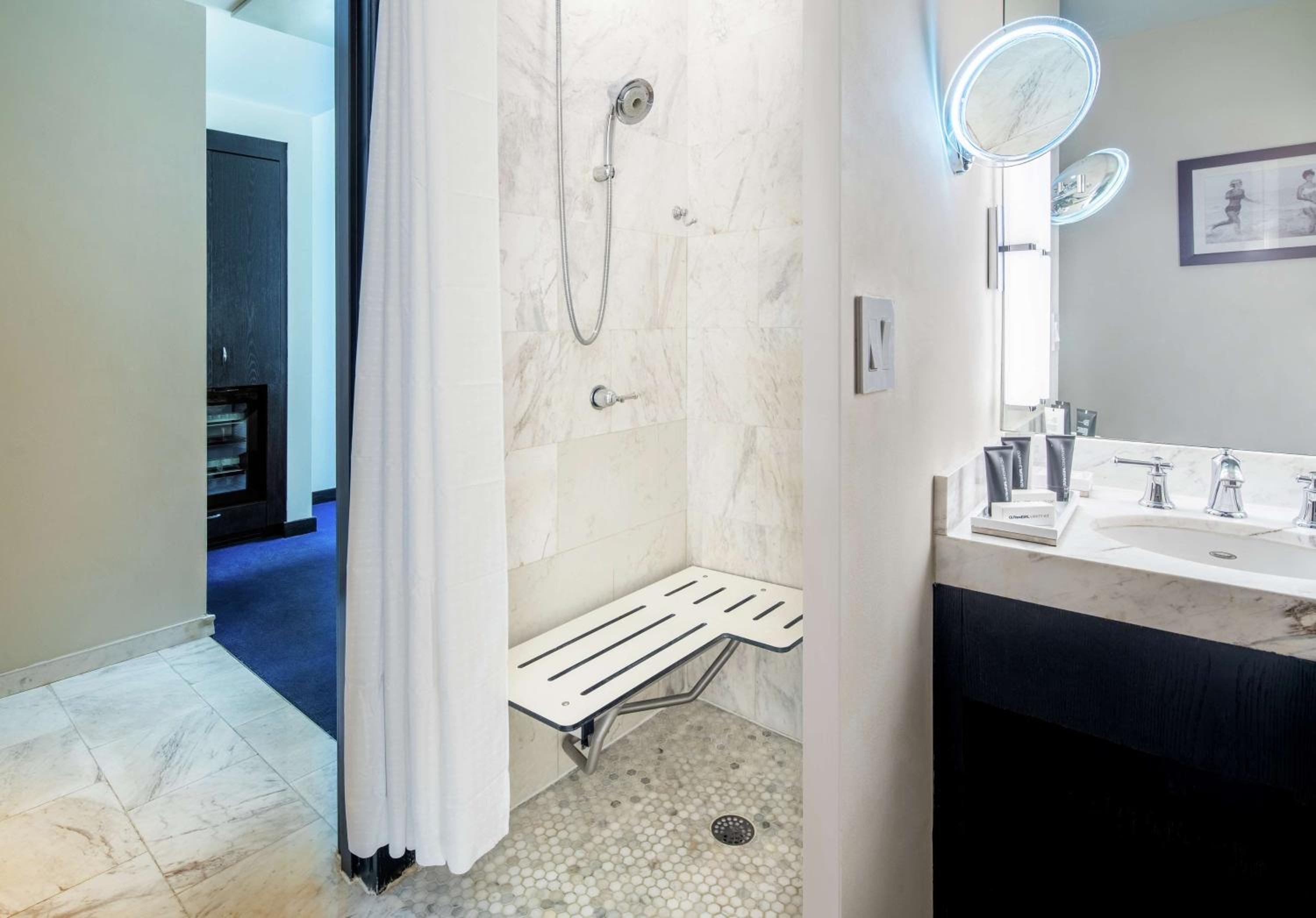 Signature Queen Room with Two Queen Beds - Mobility Access photo 3