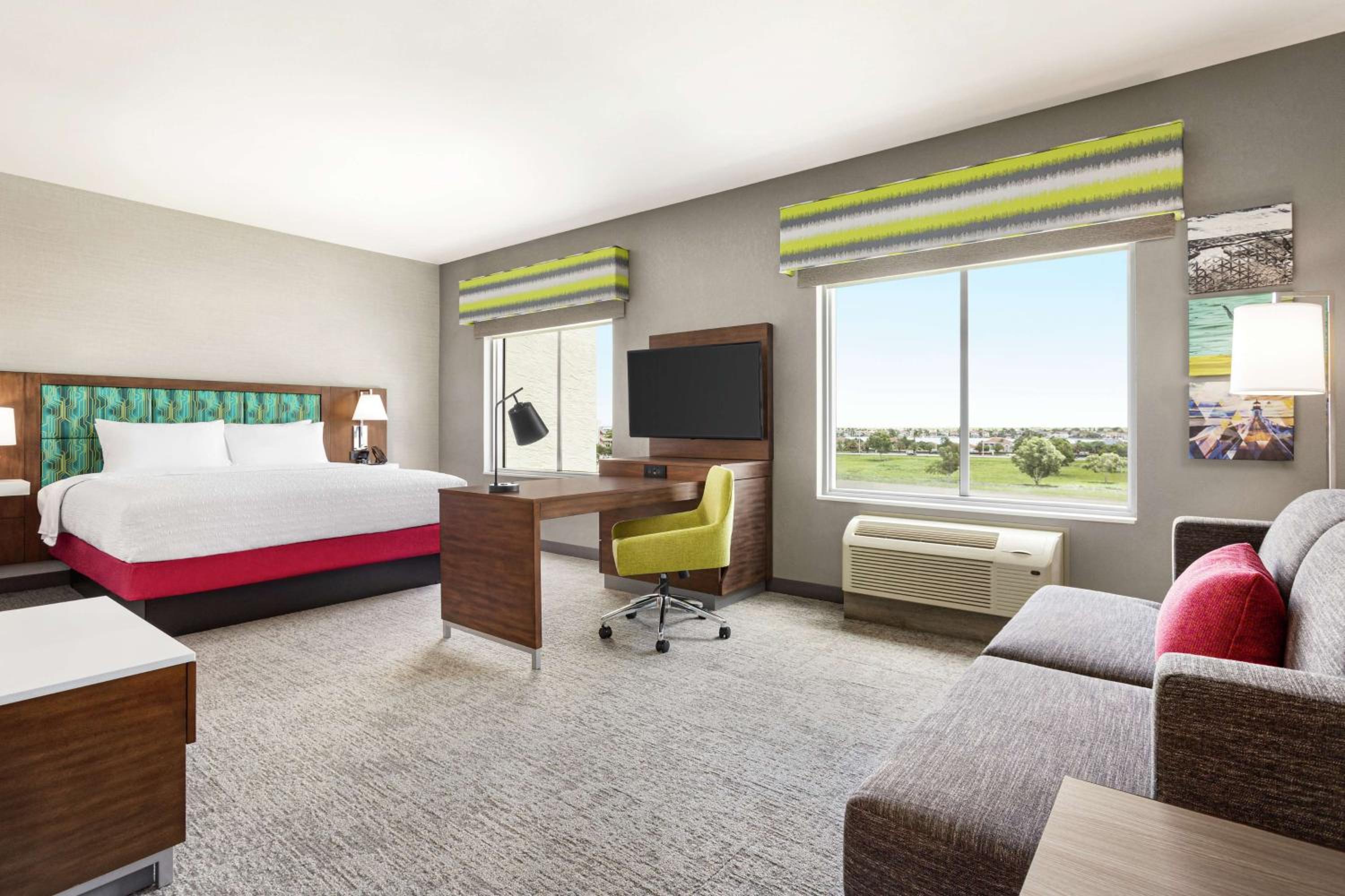 King Studio Suite - Non-Smoking - Photo 2