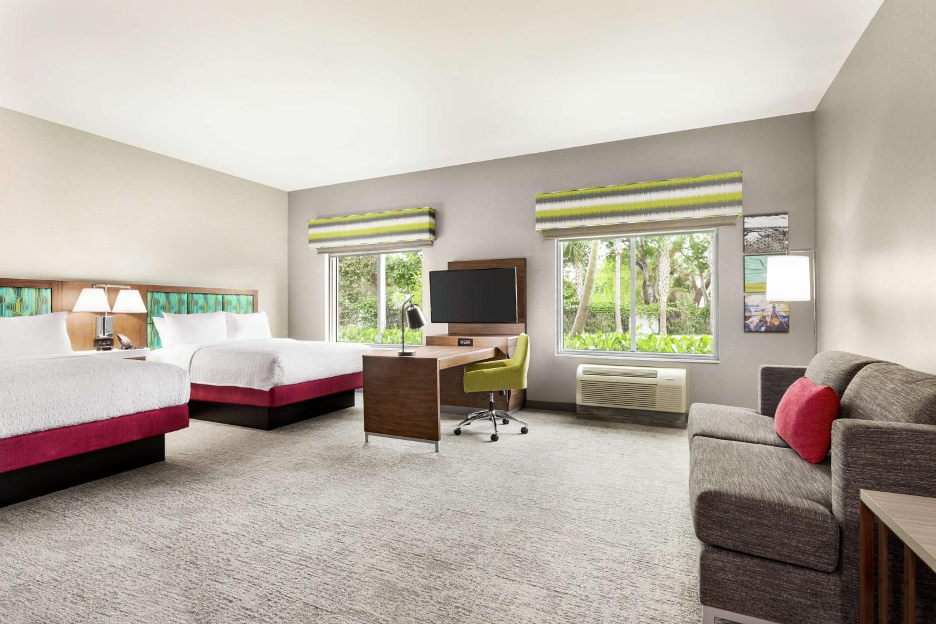 Studio Suite with Two Queen Beds - Non-Smoking - Photo 4