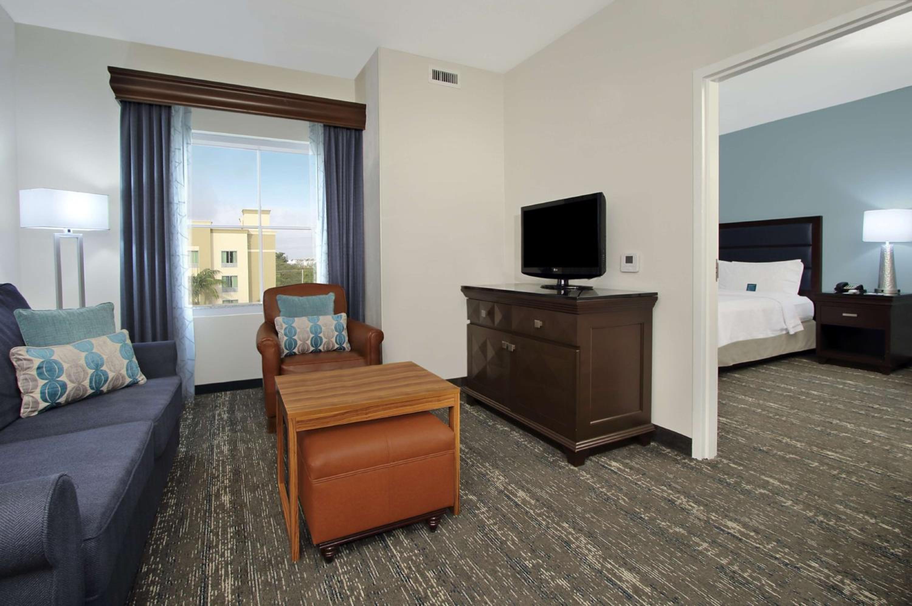 Suite with Two Queen Beds and Roll-In Shower - Mobility and Hearing Access/Non-Smoking