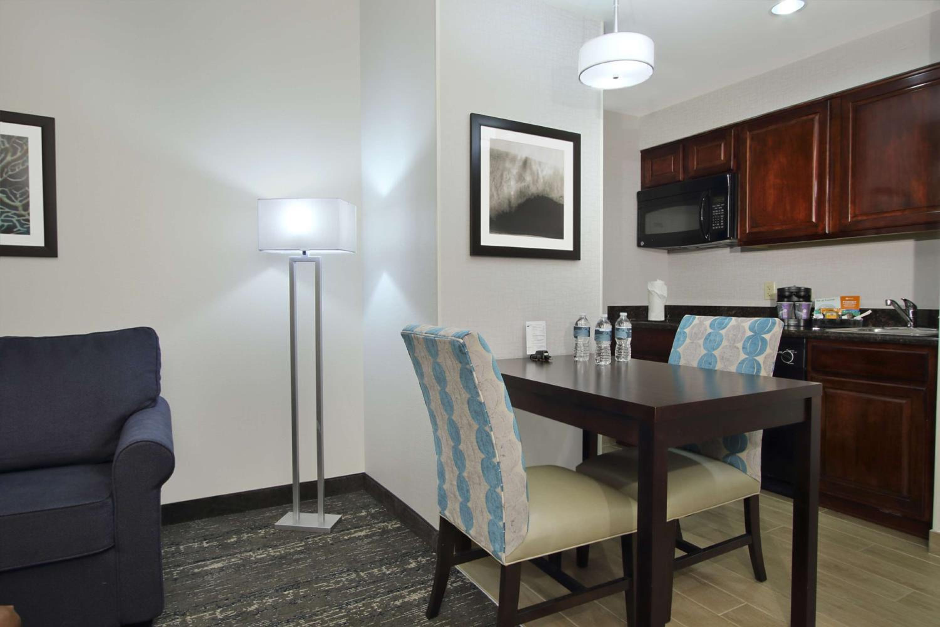 Two-Bedroom - Disability Access/Non-Smoking photo 2