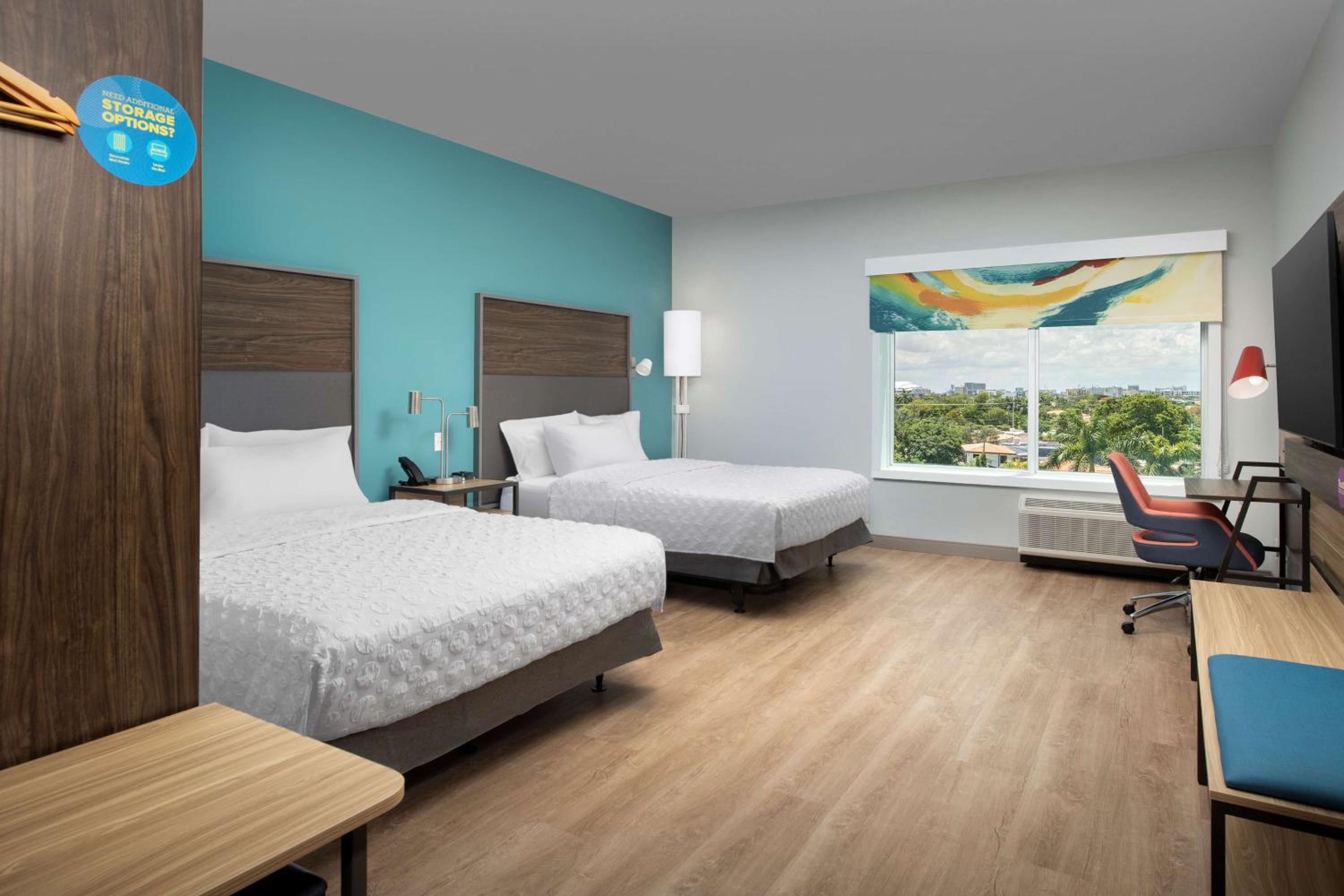 Queen Room with Two Queen Beds - Hearing Access