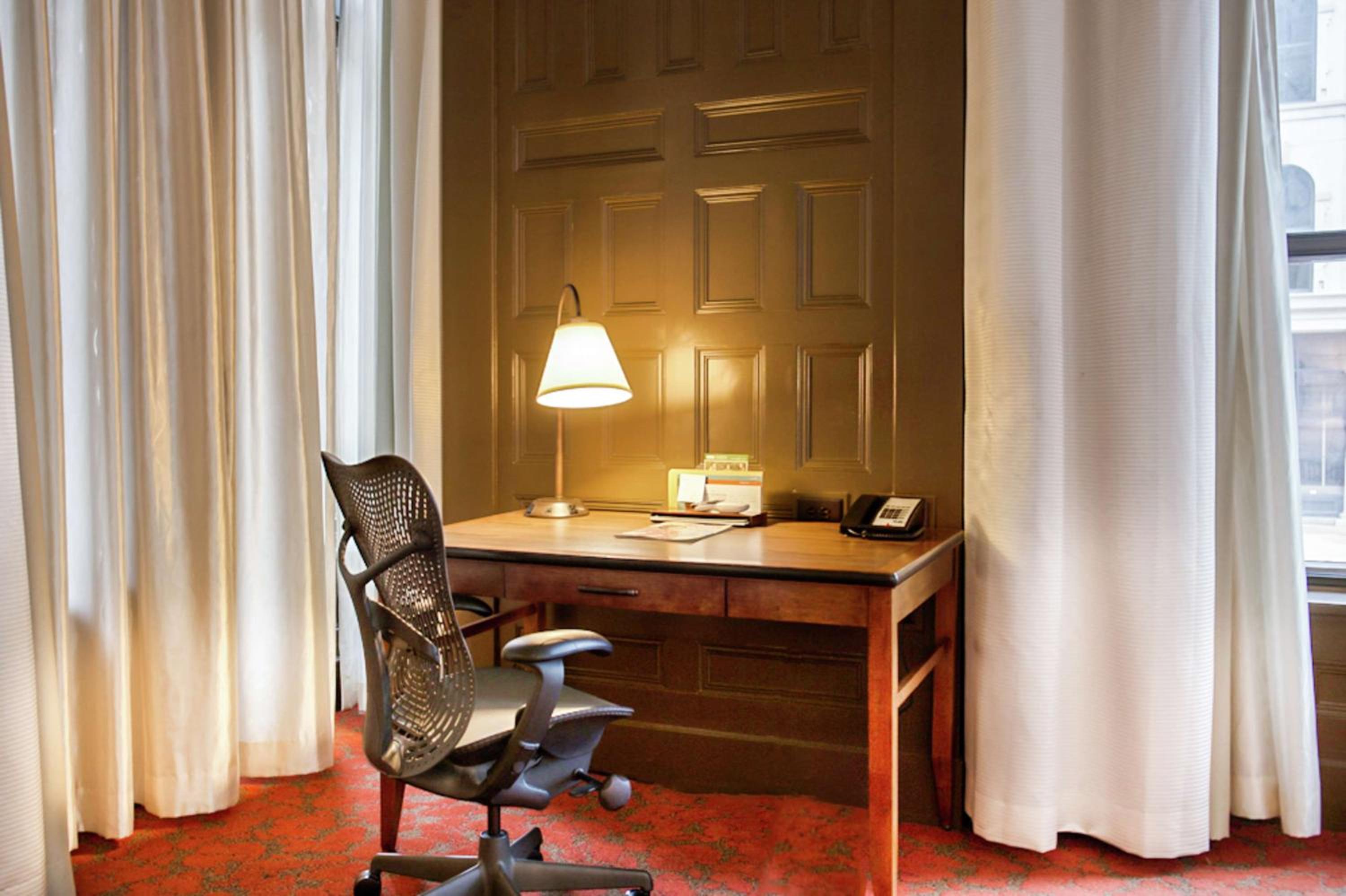 One-Bedroom King Suite photo 3