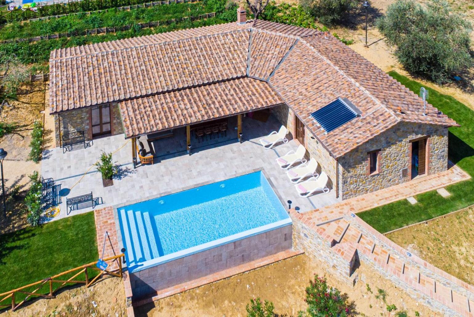 Four-Bedroom Villa photo 2