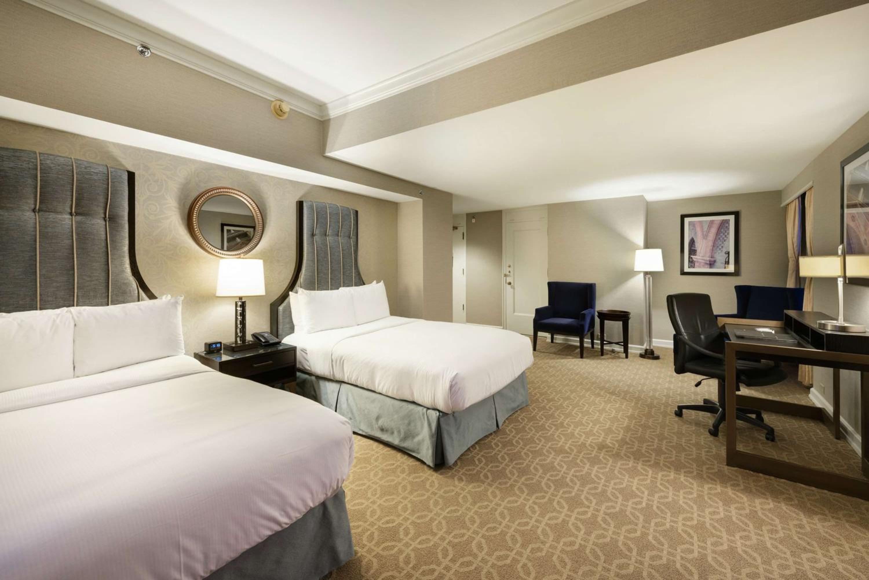 Deluxe Room with Two Double Beds - Photo 5