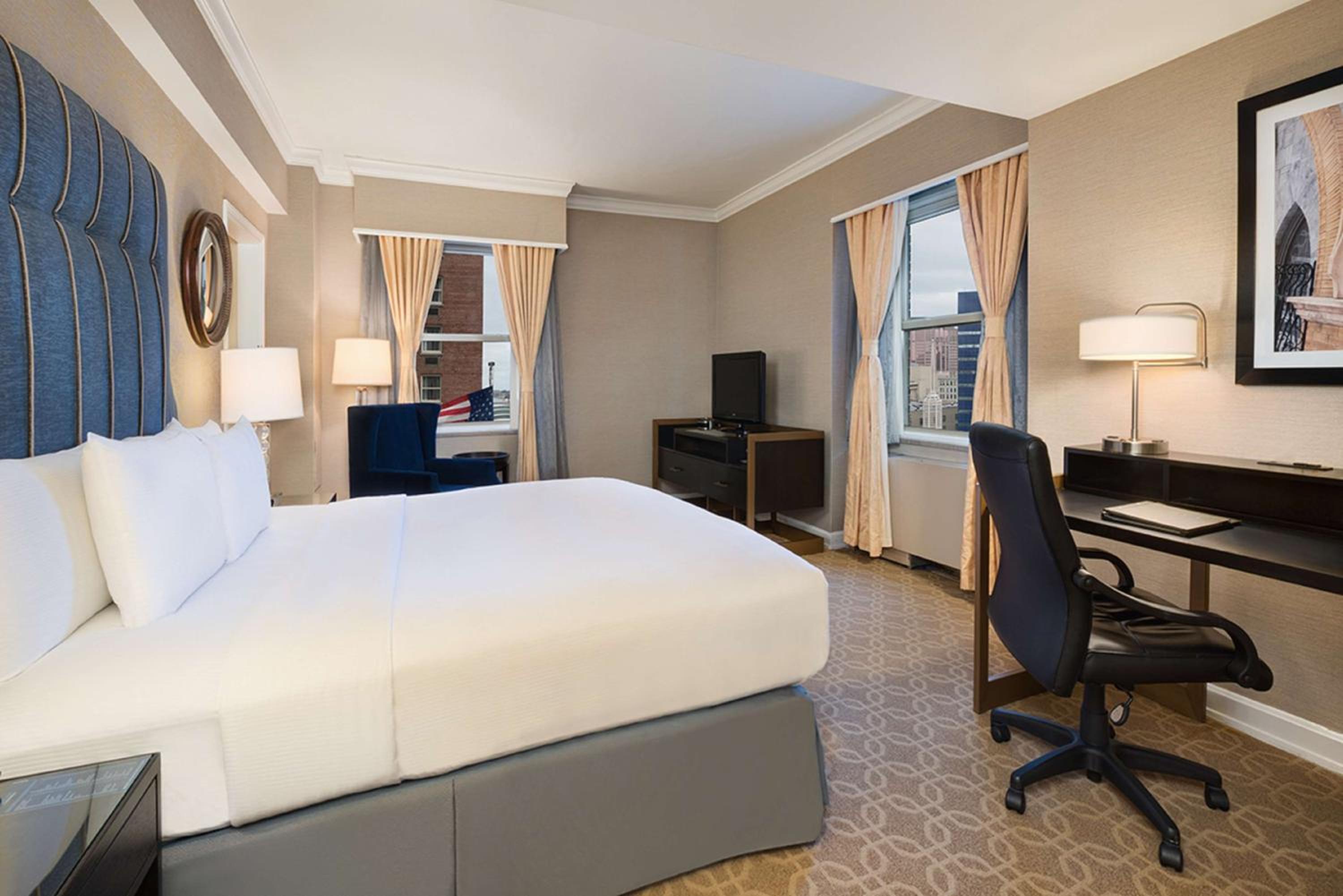 Deluxe King Room - Photo 3