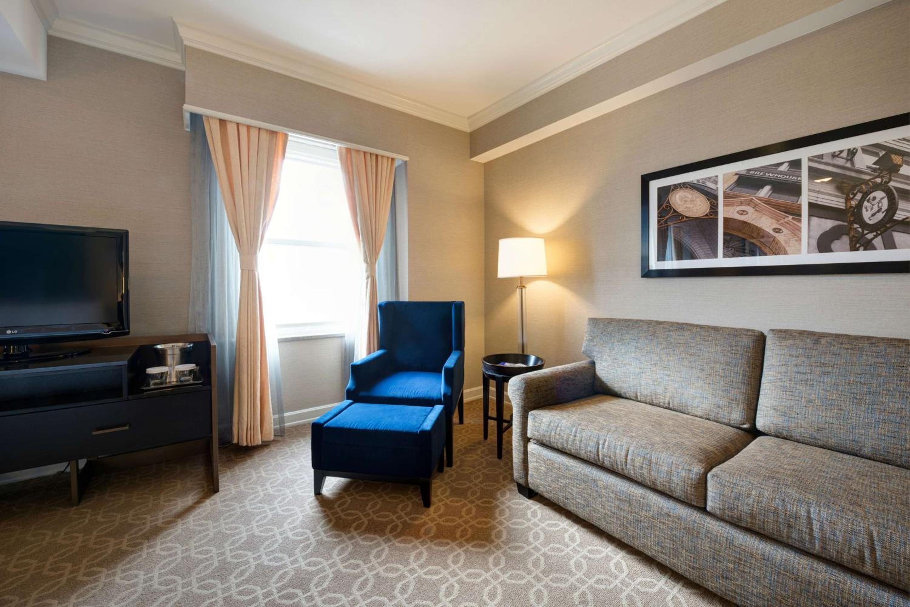 Superior King Room - Photo 5