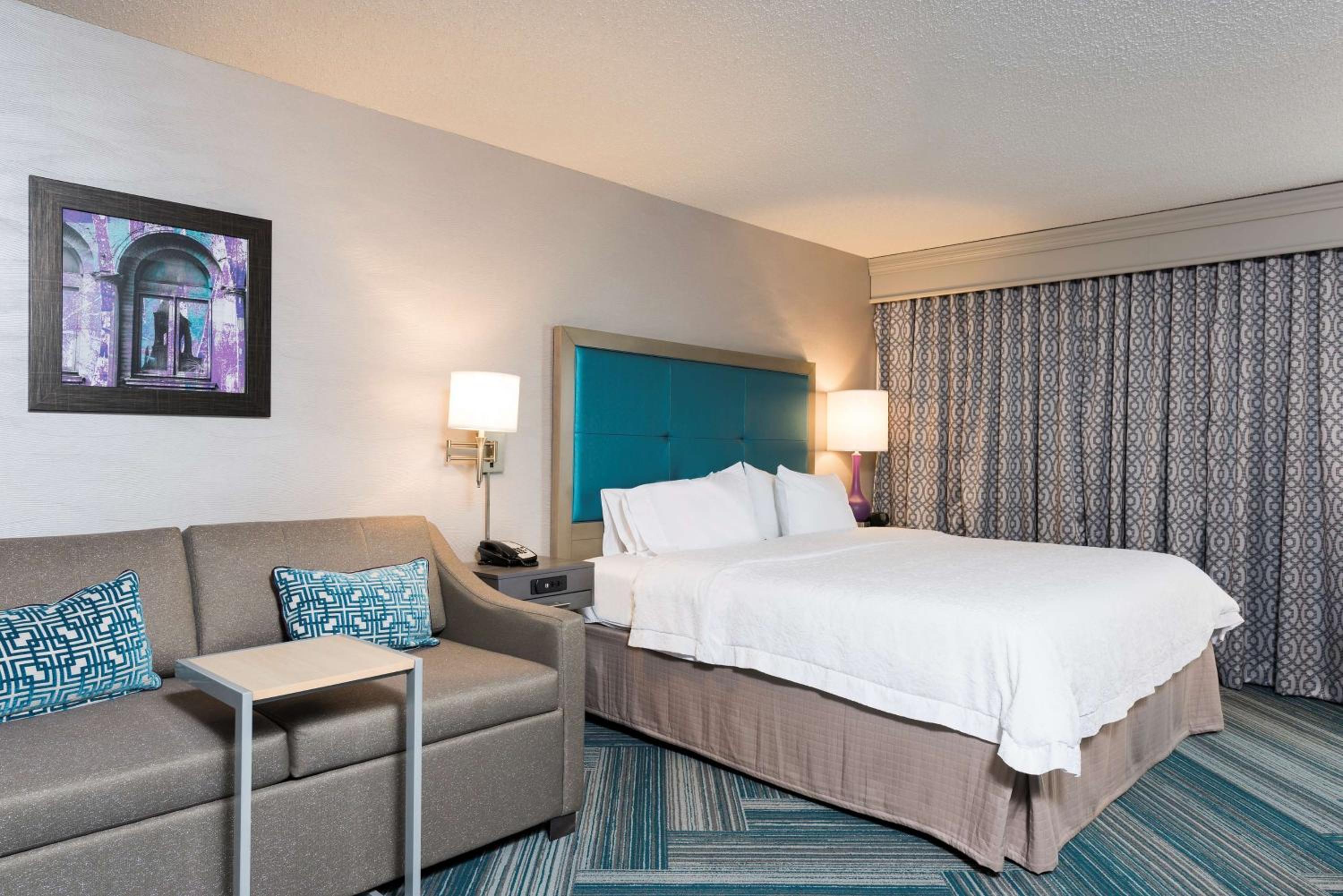 Deluxe King Room - Photo 4