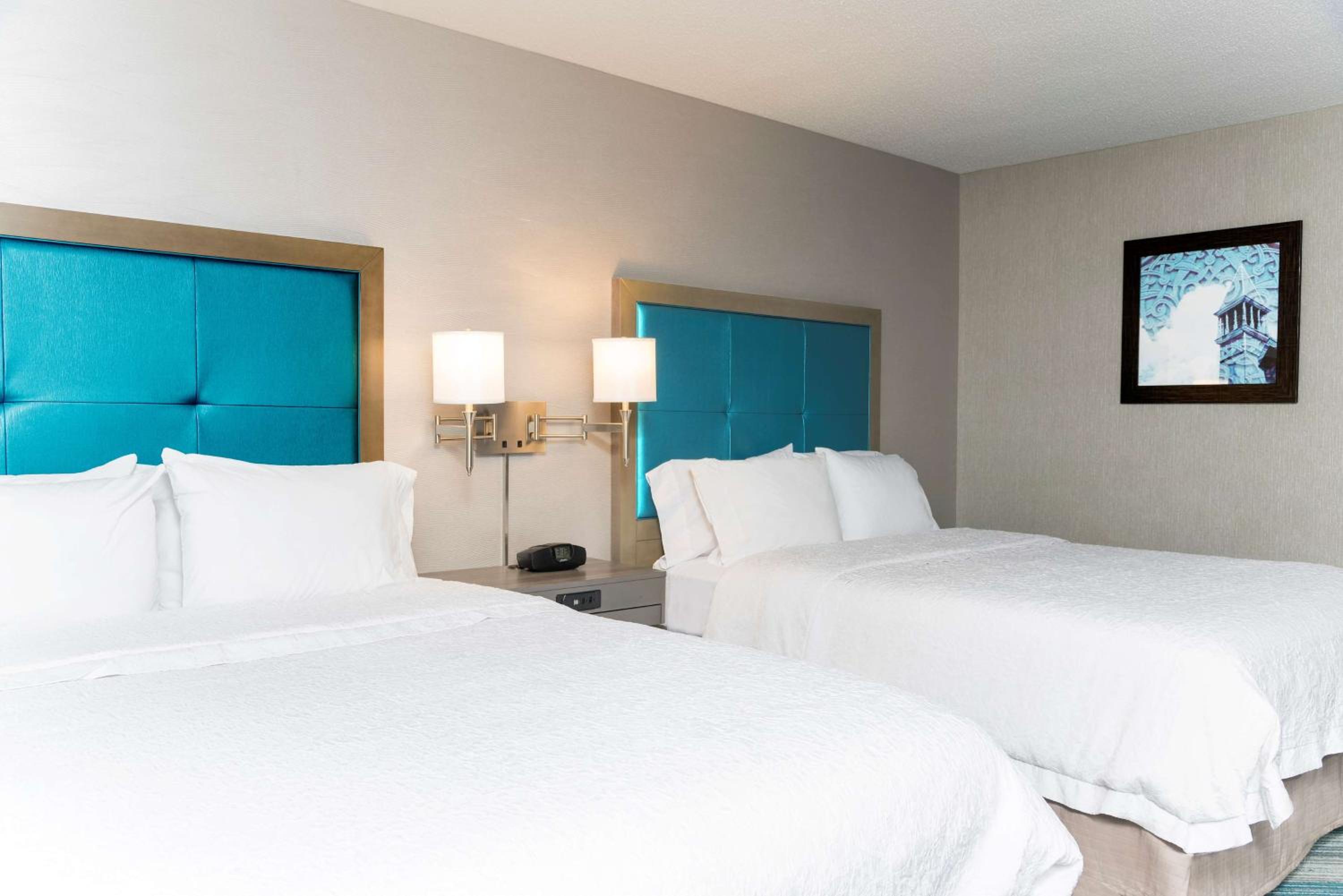 Double Room with Two Double Beds - Photo 2