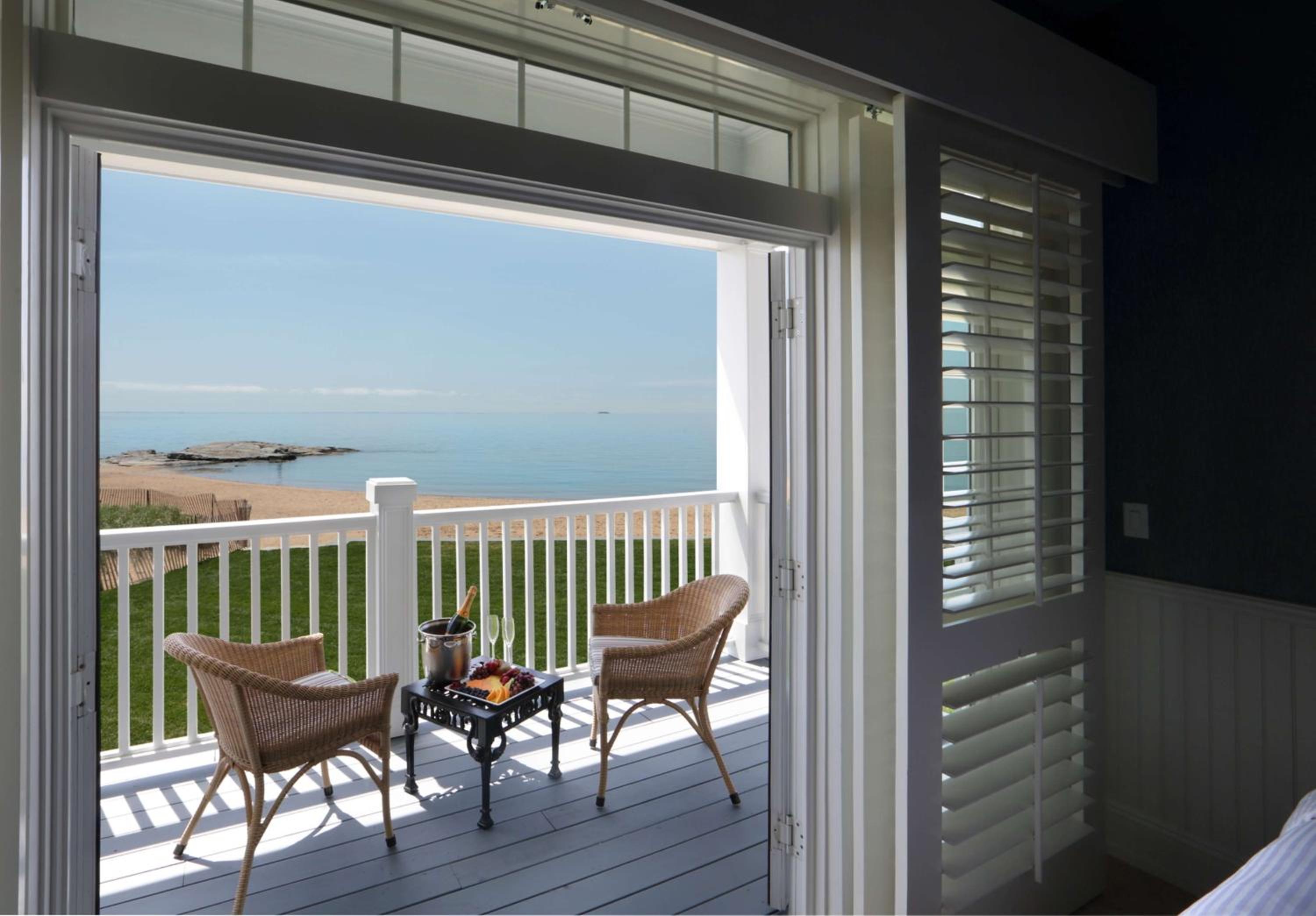 King Room with Balcony and Chaise Lounges - Photo 3