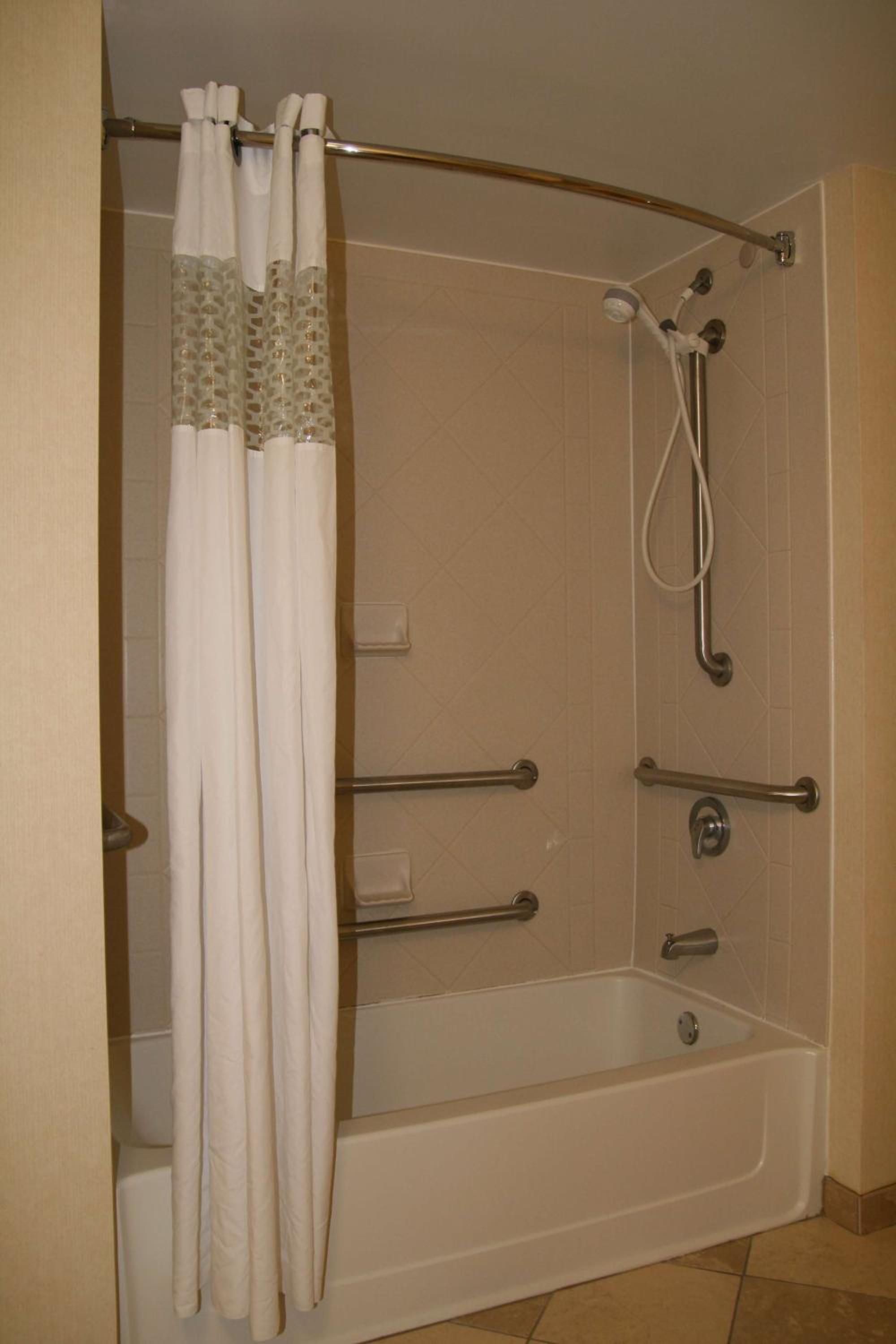 King Room - Mobility Access/Non-Smoking - Photo 4