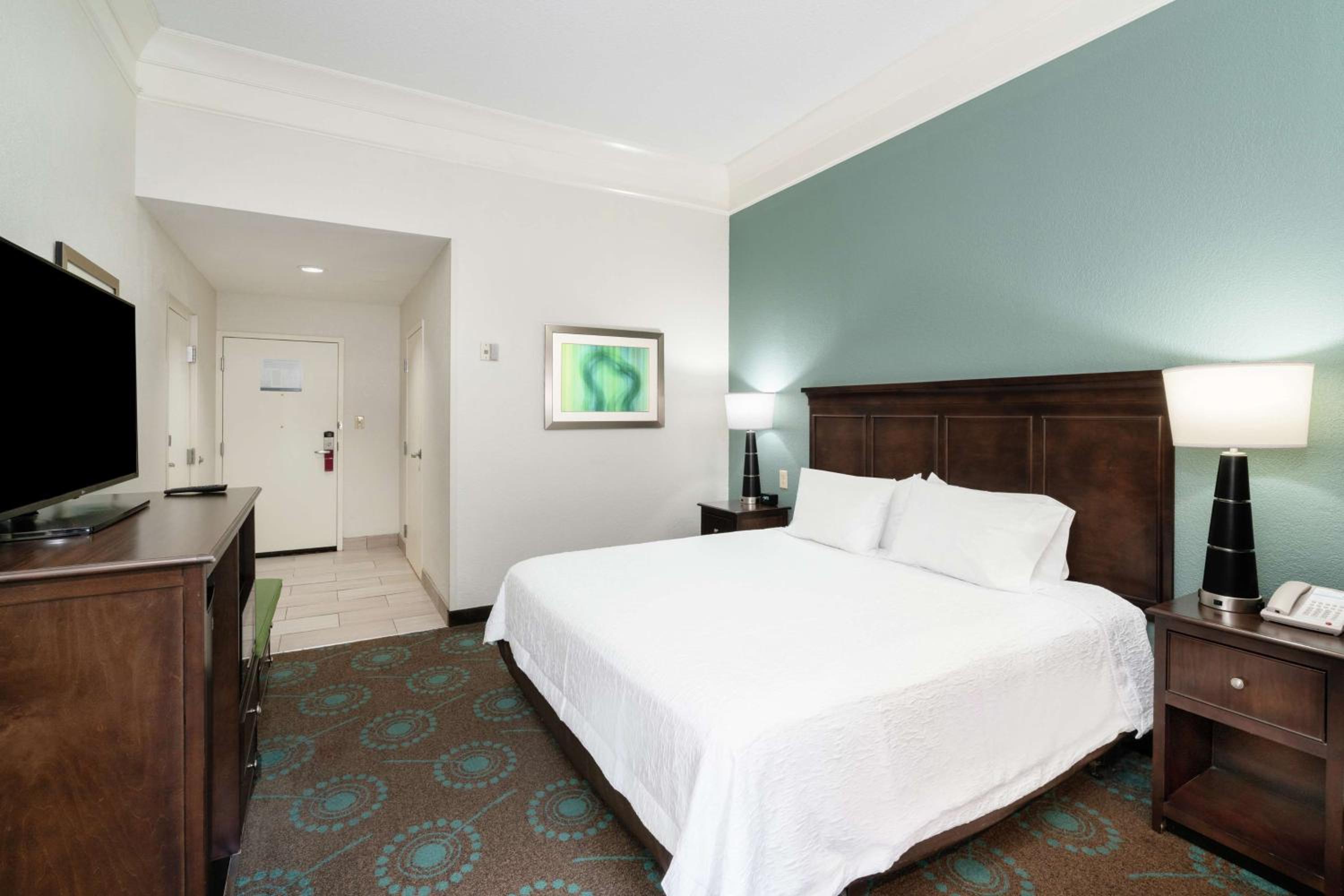 King Room Mobility and Hearing Access/Non-Smoking - Photo 2