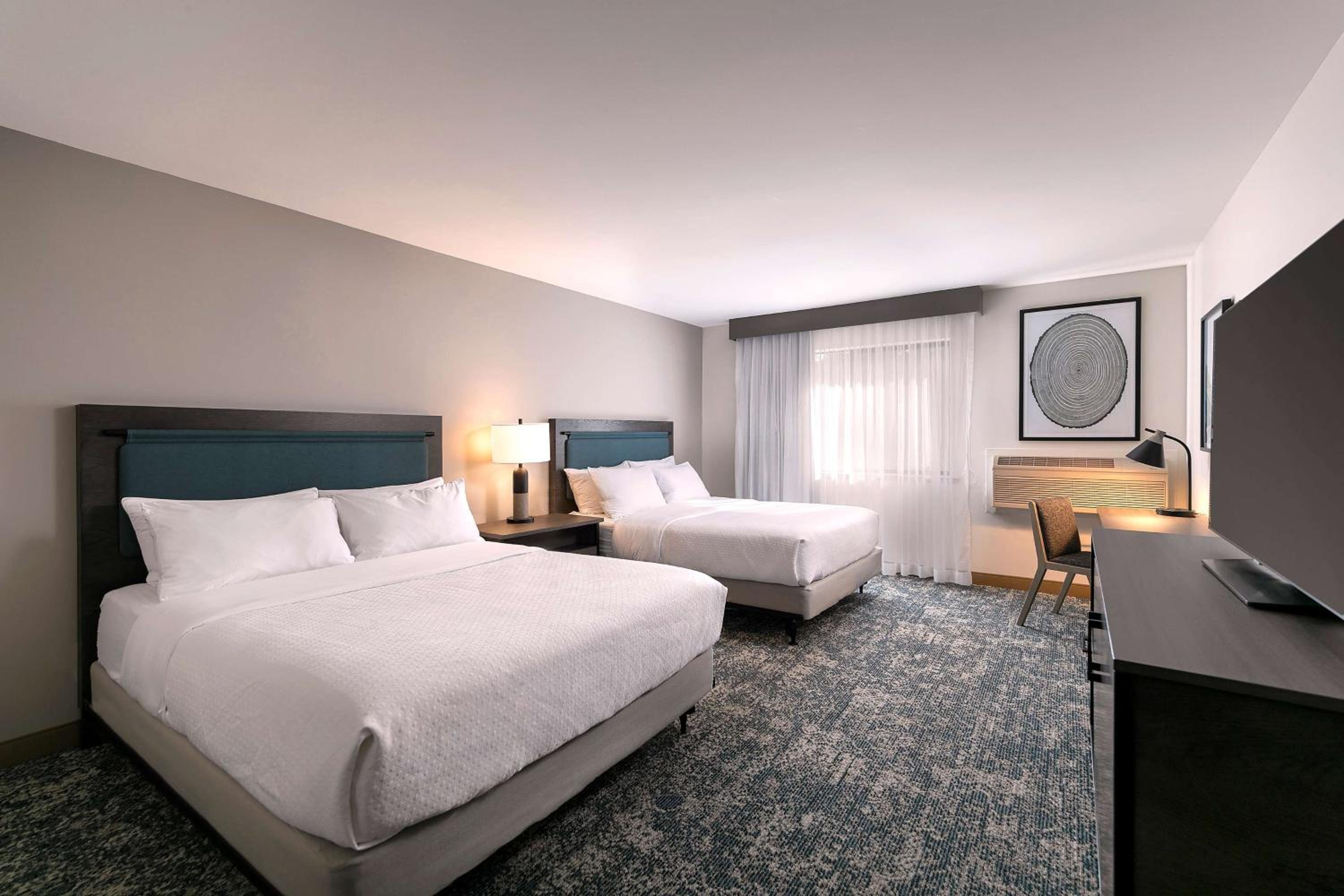Queen Room with Two Queen Beds and Roll-In Shower - Mobility and Hearing Access photo 2