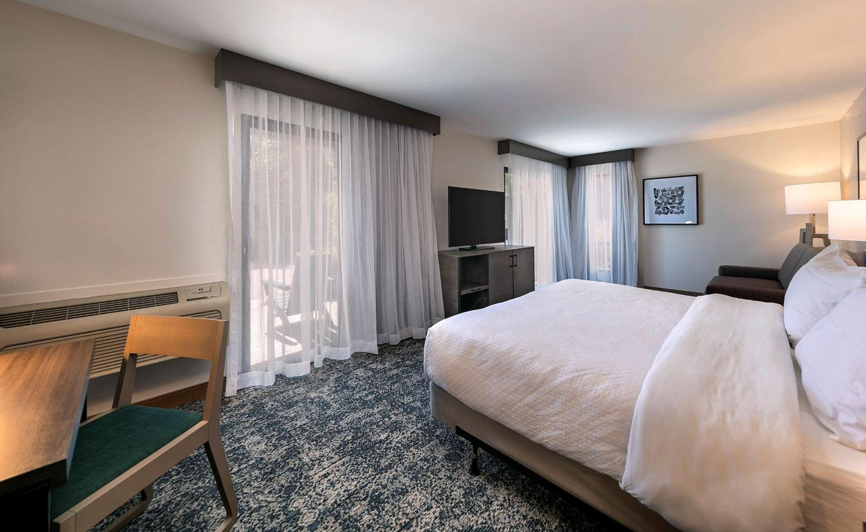 King Room with Tub - Mobility and Hearing Accessible