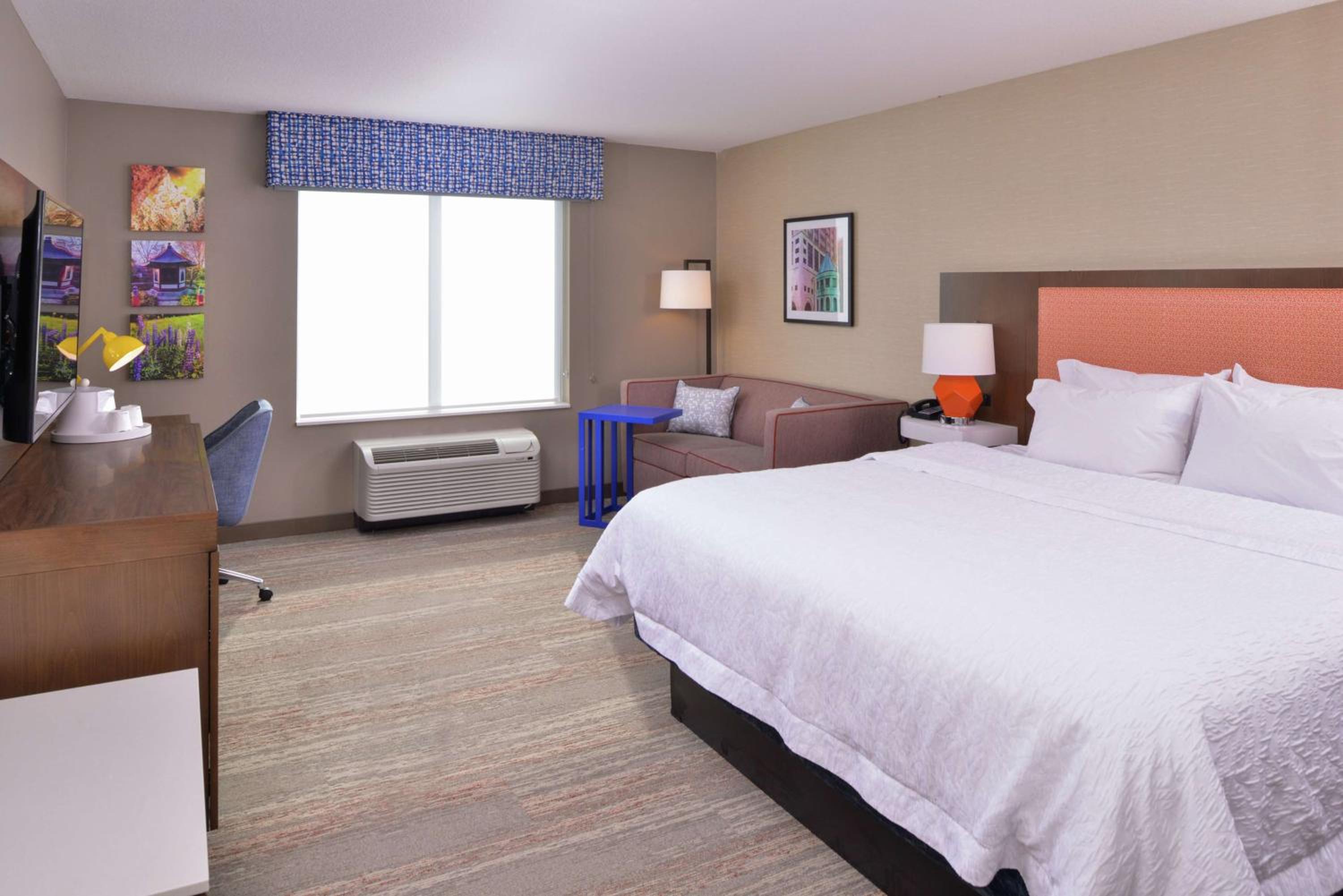 King Room - Hearing Access/Non-Smoking - Photo 7